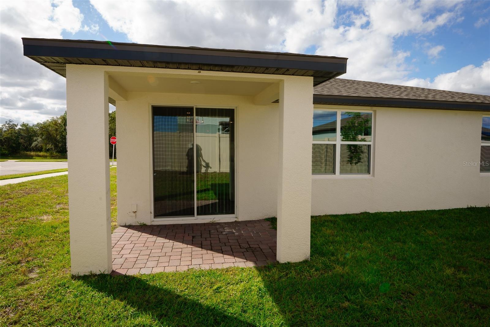 DEER RUN AT CROSSWINDS - Residential Lease