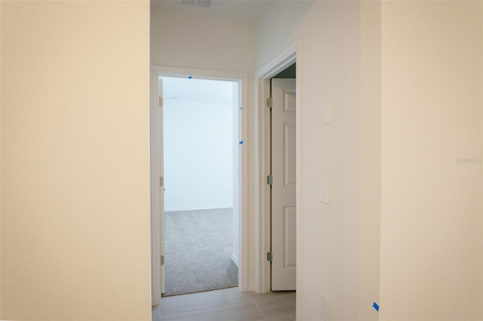 DEER RUN AT CROSSWINDS - Residential Lease