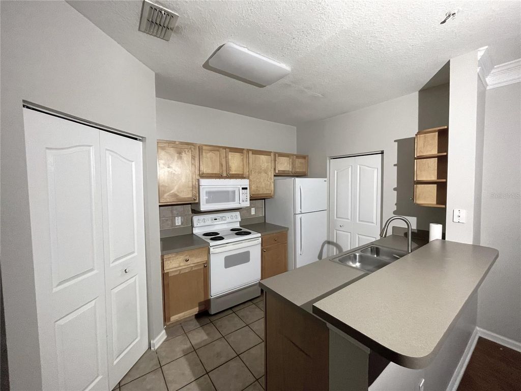 Photo of 4207 S Dale Mabry Highway #9201, Tampa, FL 33611 (MLS # A4674437)