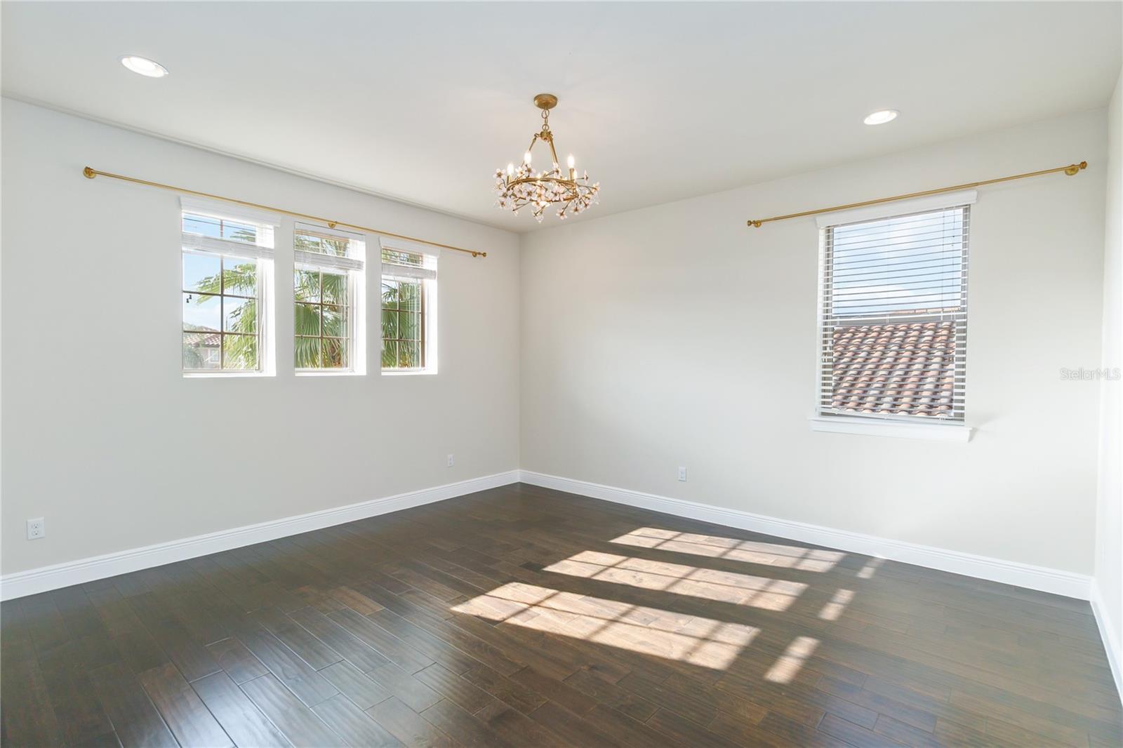 ENCLAVE AT VILLAGEWALK - Residential Lease