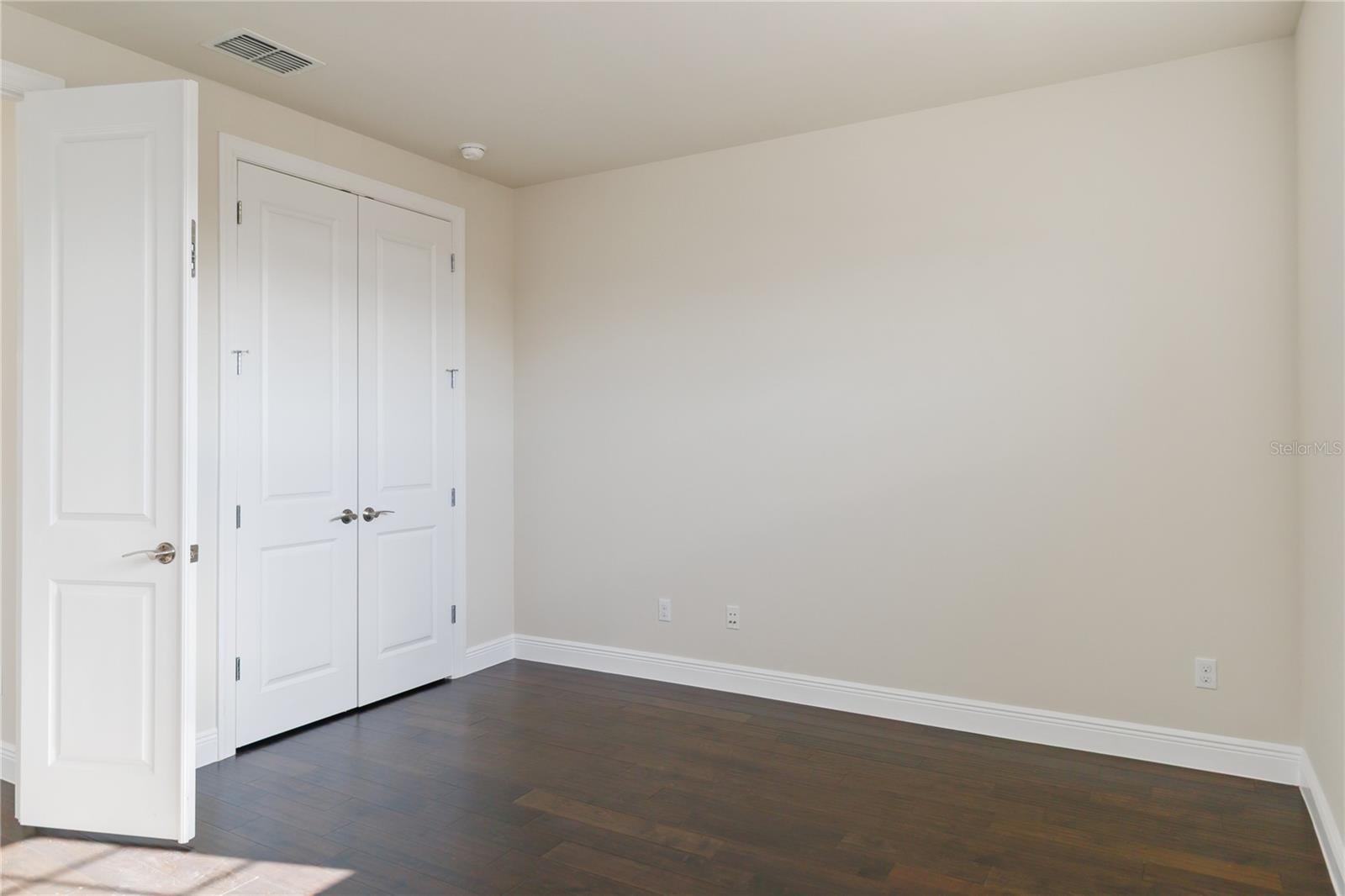 ENCLAVE AT VILLAGEWALK - Residential Lease