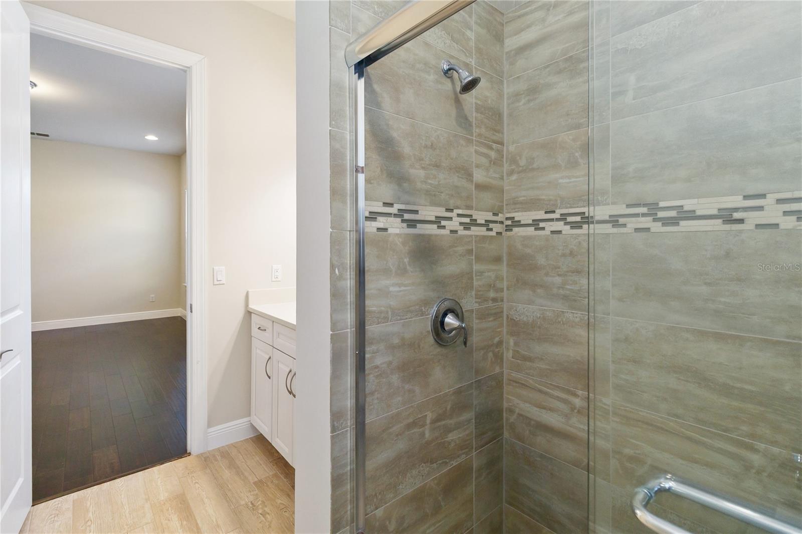 ENCLAVE AT VILLAGEWALK - Residential Lease