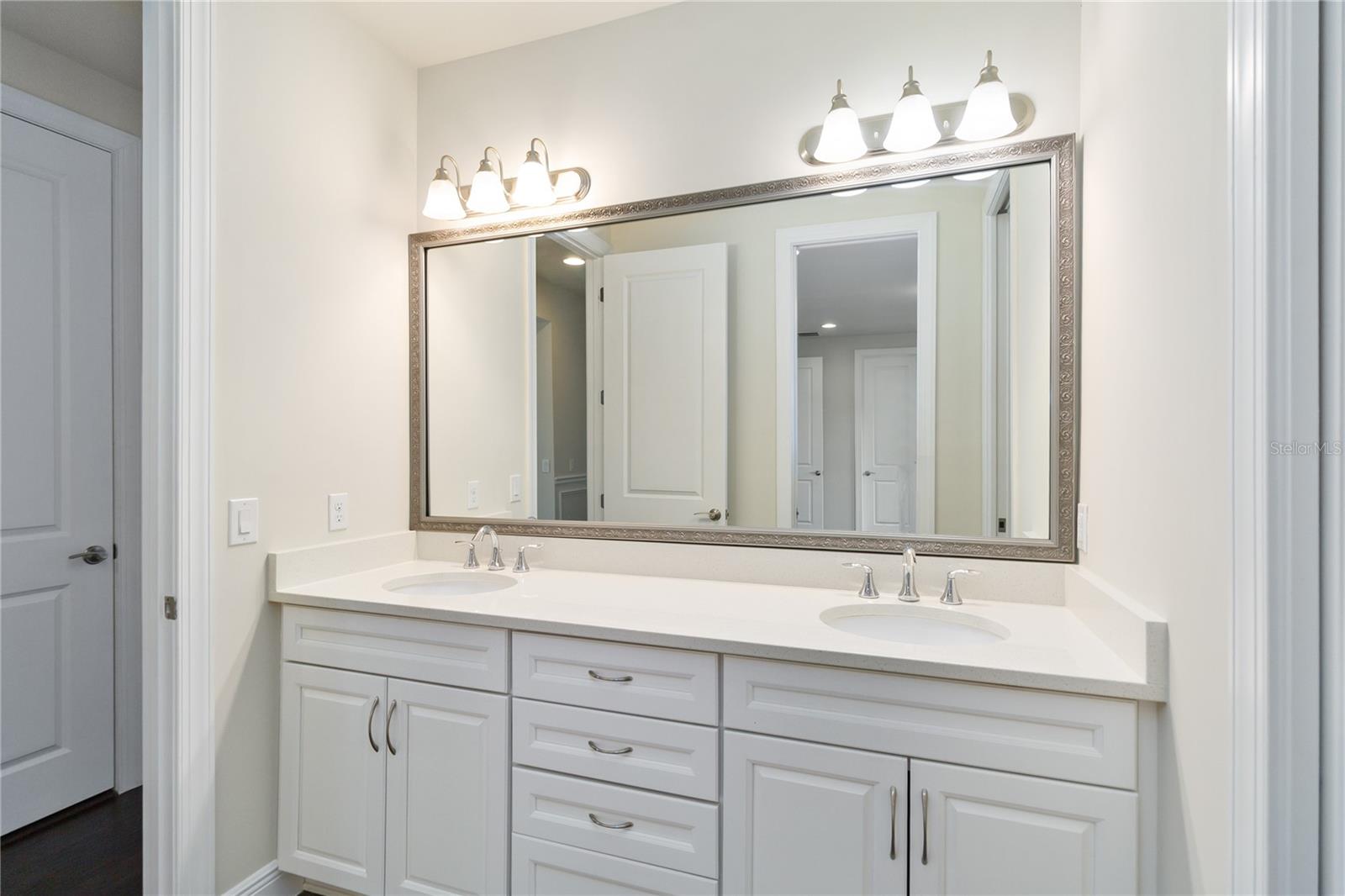 ENCLAVE AT VILLAGEWALK - Residential Lease