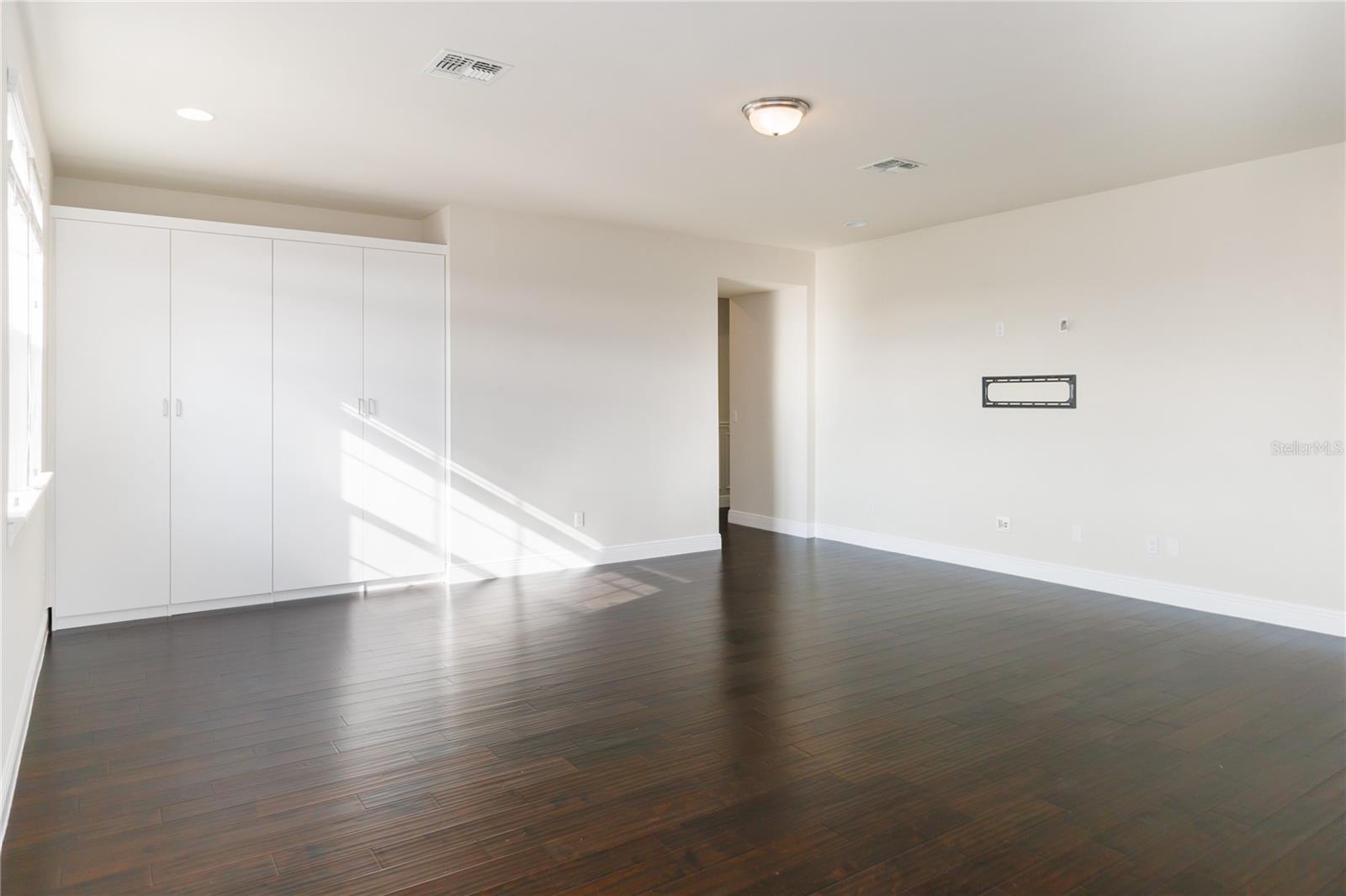 ENCLAVE AT VILLAGEWALK - Residential Lease