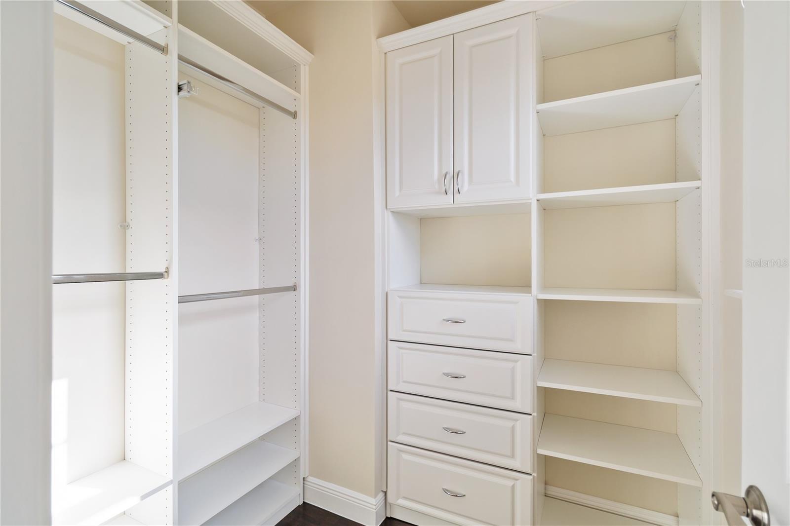 ENCLAVE AT VILLAGEWALK - Residential Lease