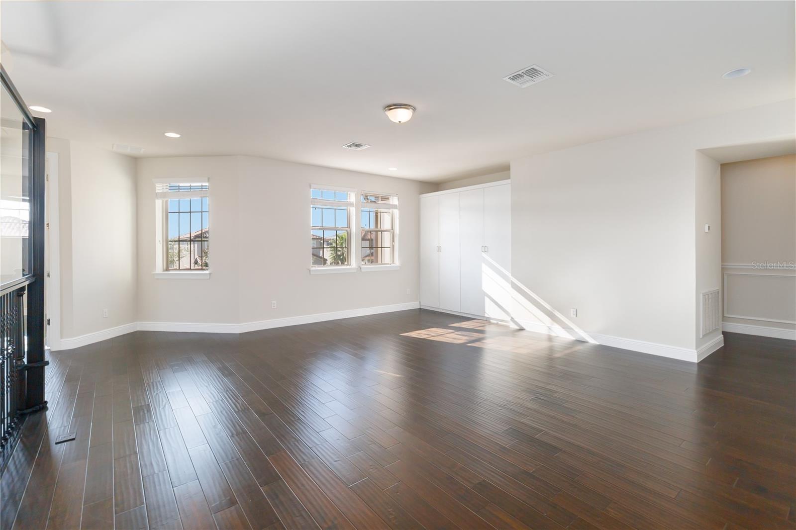 ENCLAVE AT VILLAGEWALK - Residential Lease