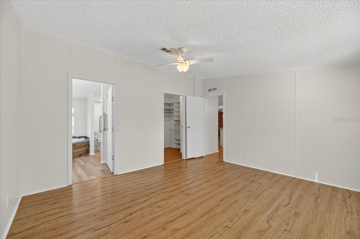 WOODHAVEN - Residential