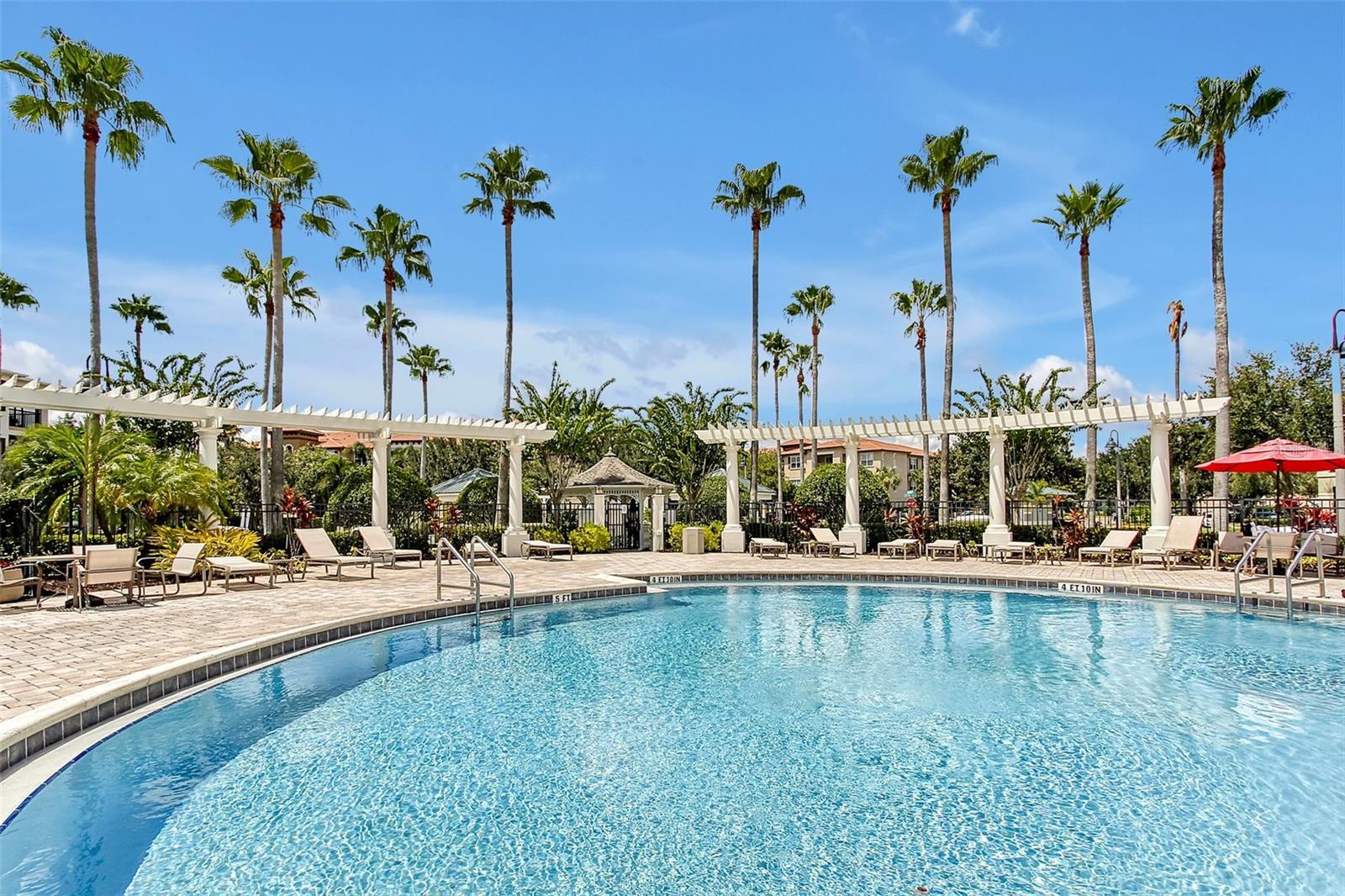 LAKESIDE/LKS/WINDERMERE CONDO - Residential