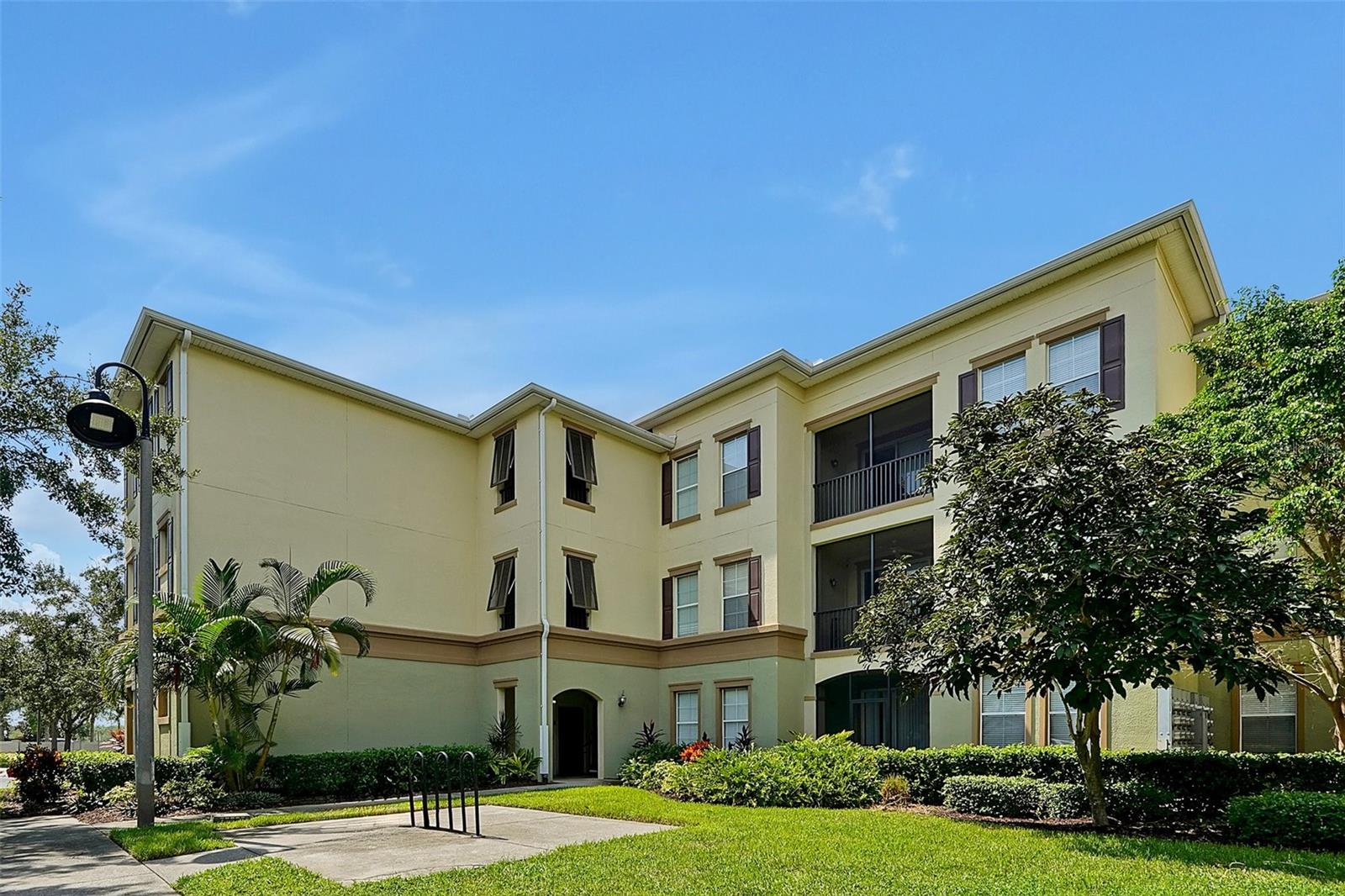 LAKESIDE/LKS/WINDERMERE CONDO - Residential