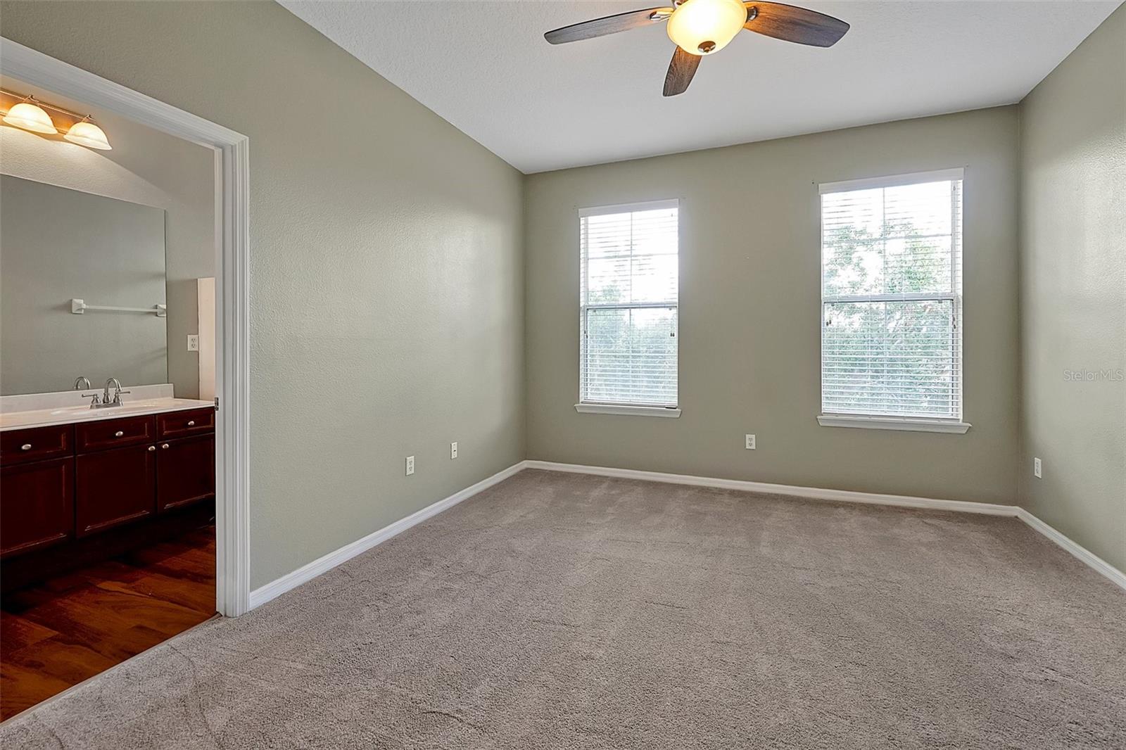 LAKESIDE/LKS/WINDERMERE CONDO - Residential