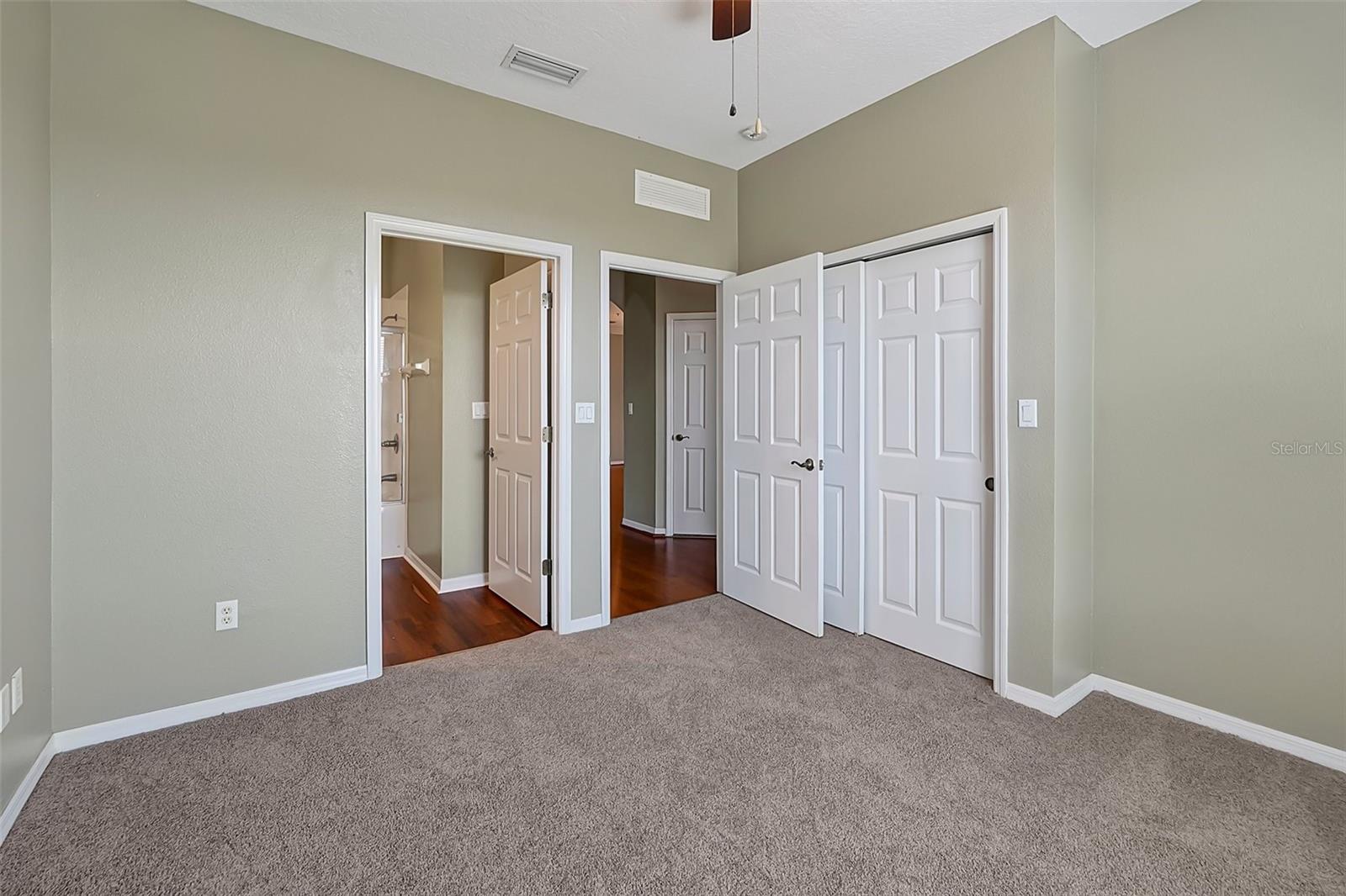 LAKESIDE/LKS/WINDERMERE CONDO - Residential