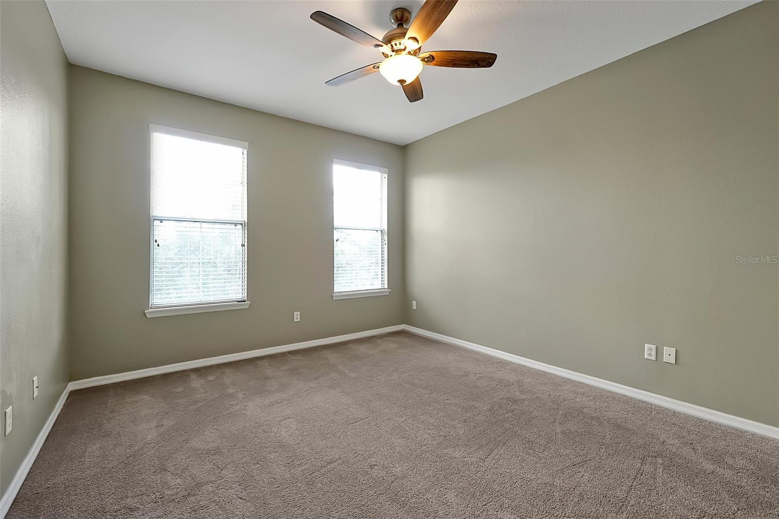 LAKESIDE/LKS/WINDERMERE CONDO - Residential