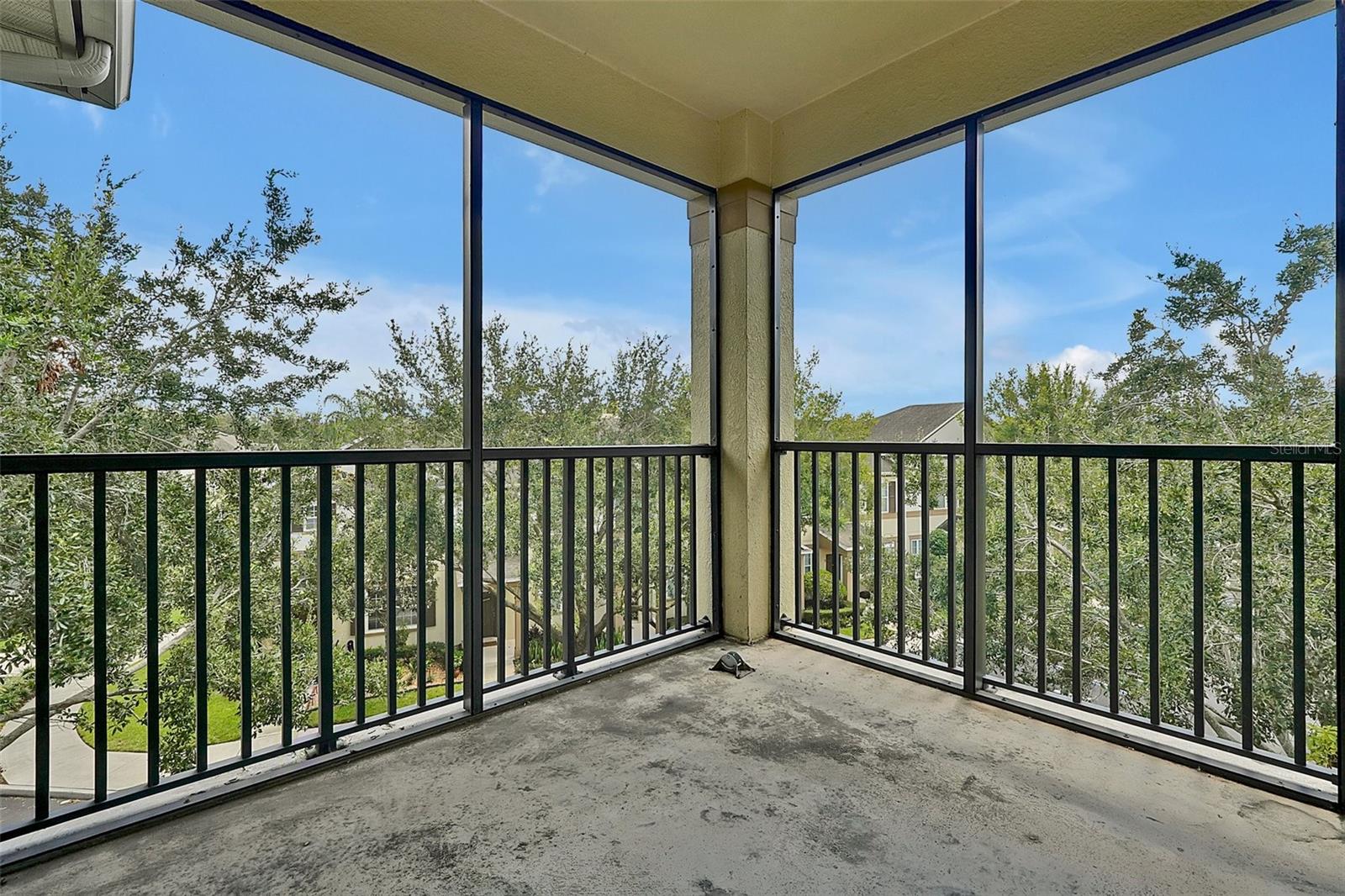 LAKESIDE/LKS/WINDERMERE CONDO - Residential