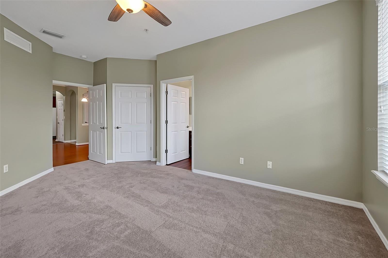 LAKESIDE/LKS/WINDERMERE CONDO - Residential