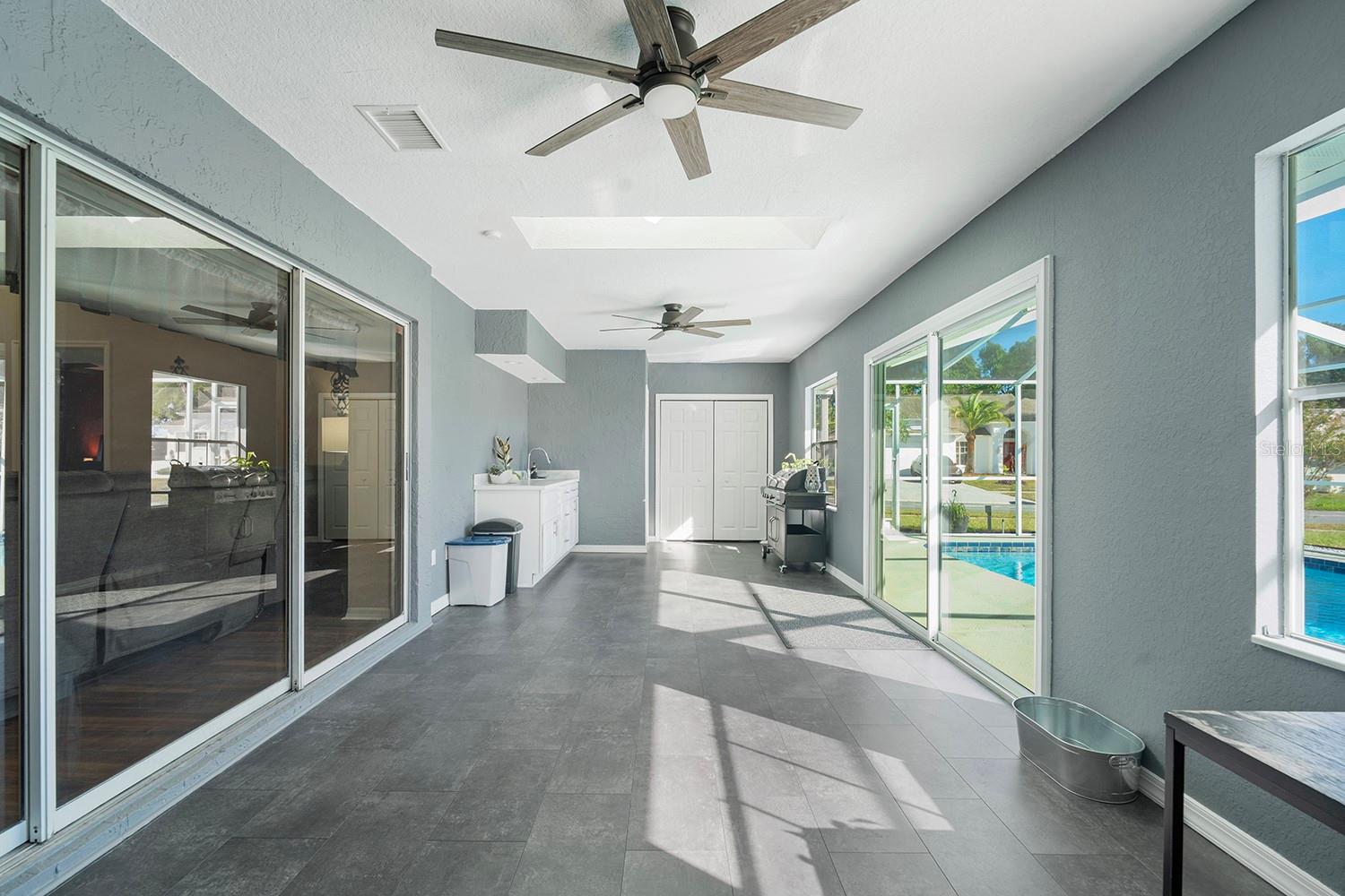 SEVEN HILLS - Residential