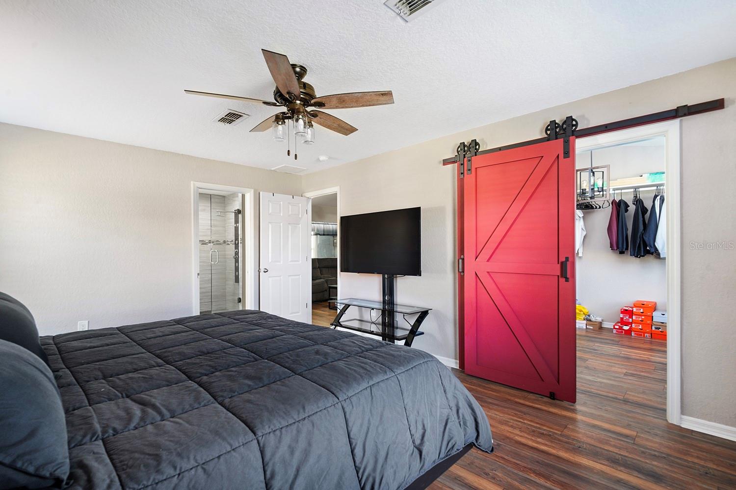 SEVEN HILLS - Residential