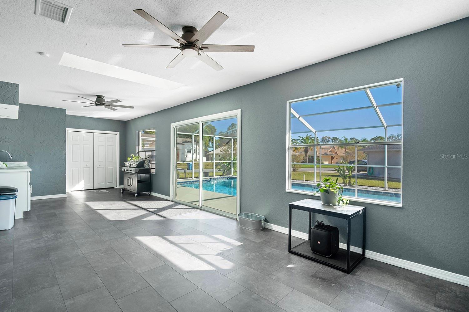 SEVEN HILLS - Residential