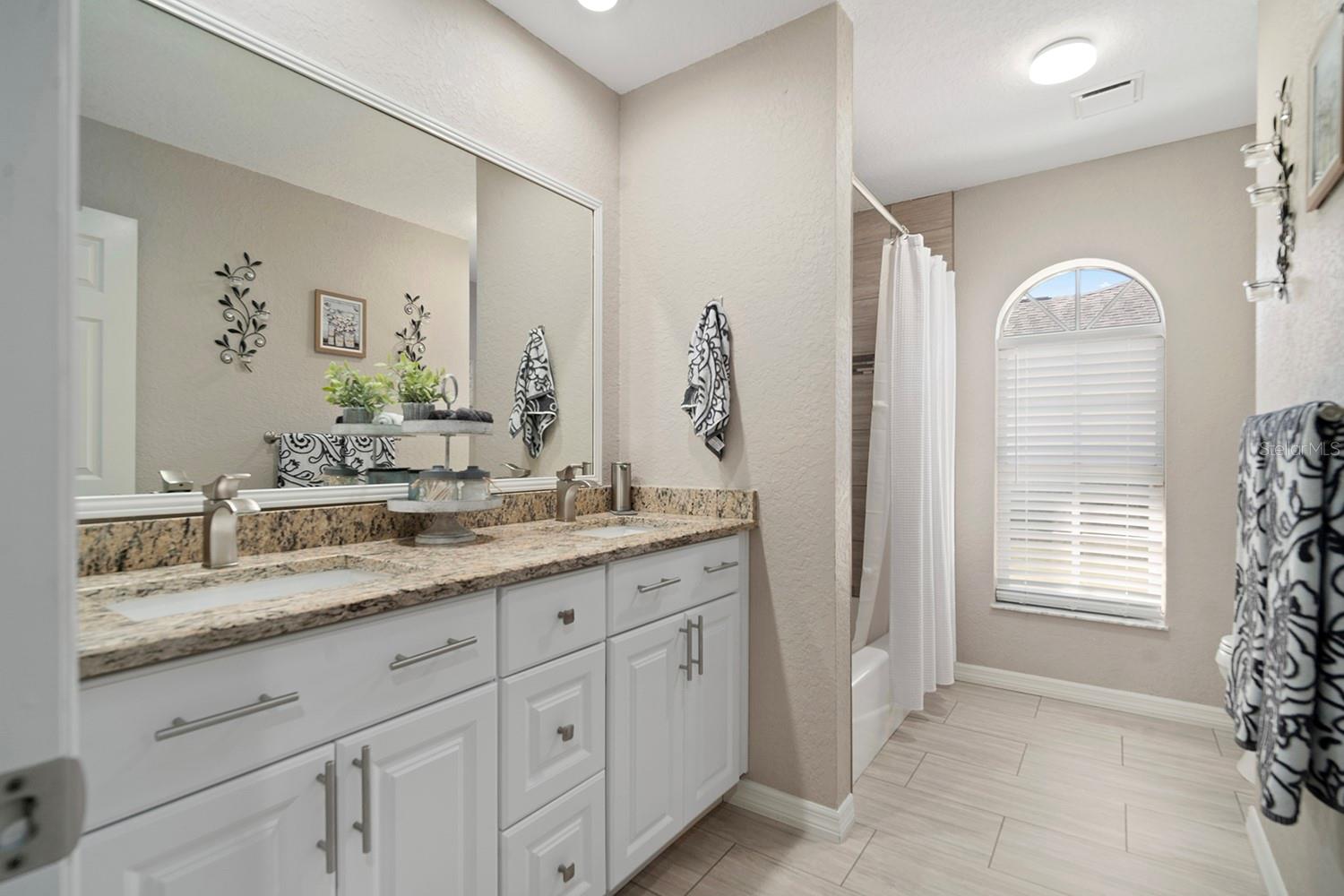 SEVEN HILLS - Residential