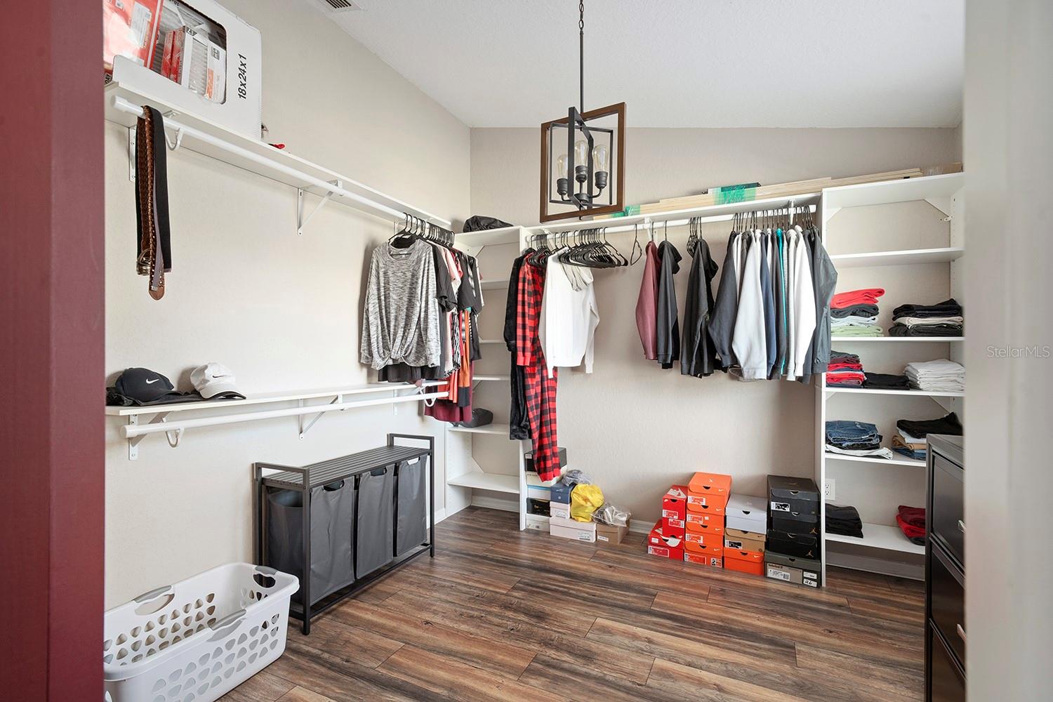 SEVEN HILLS - Residential