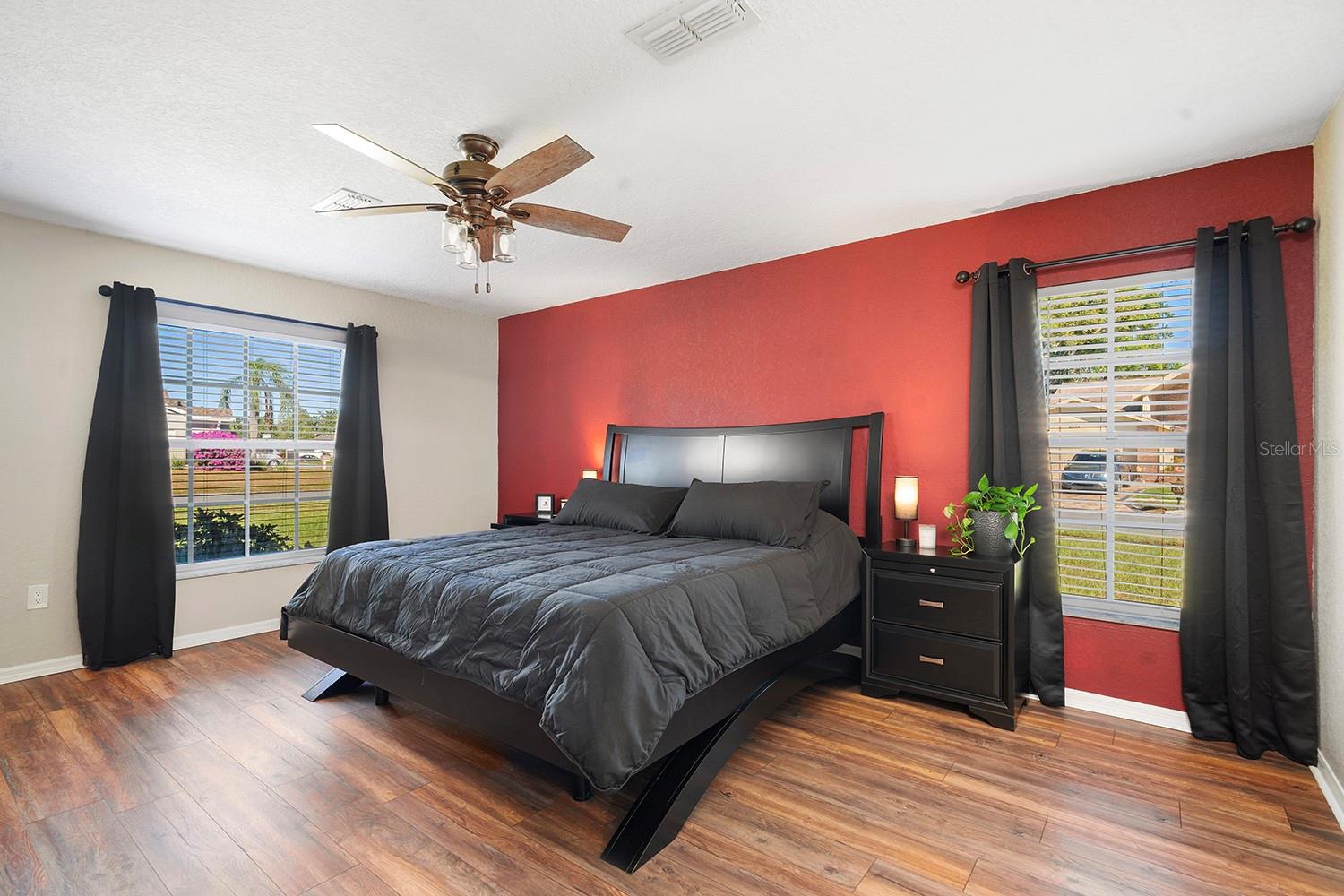 SEVEN HILLS - Residential