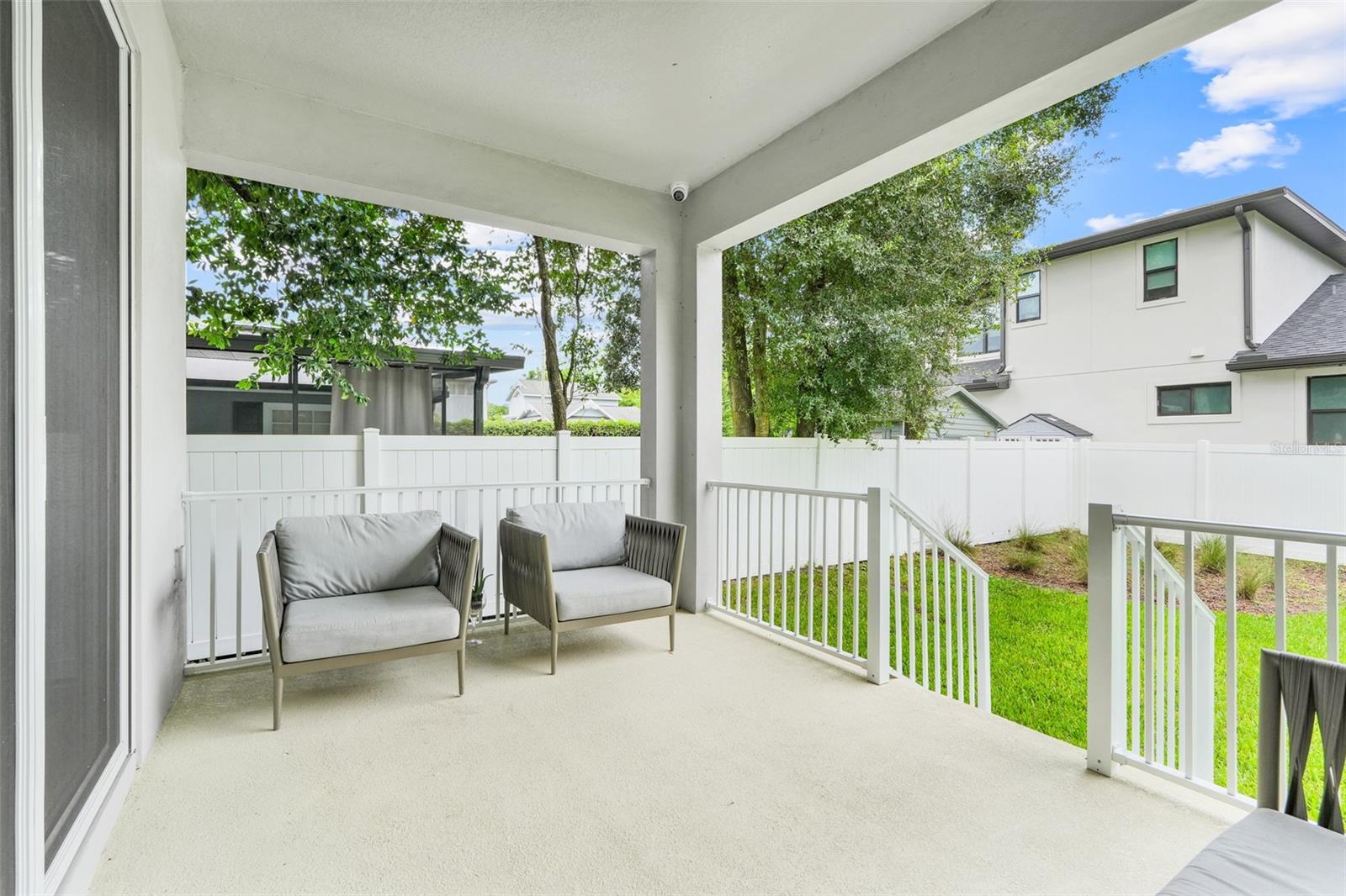 HOUR GLASS LAKE PARK - Residential