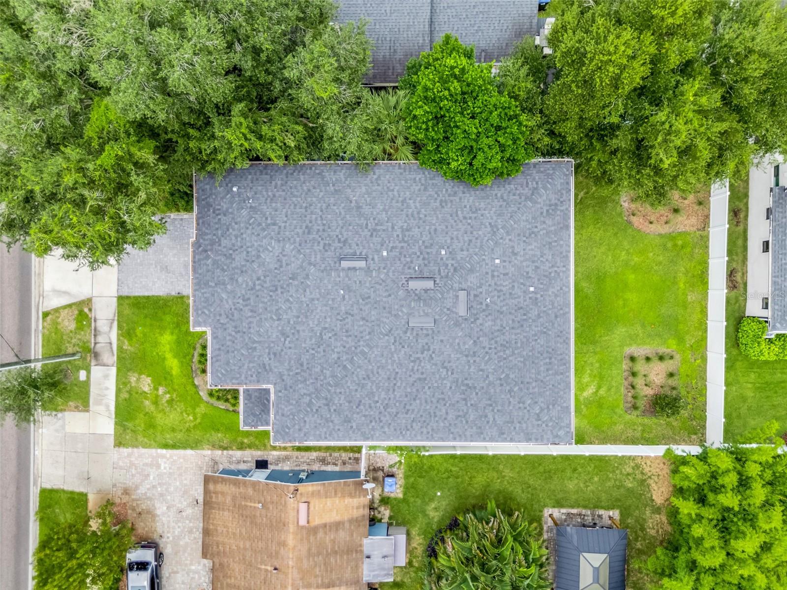 HOUR GLASS LAKE PARK - Residential