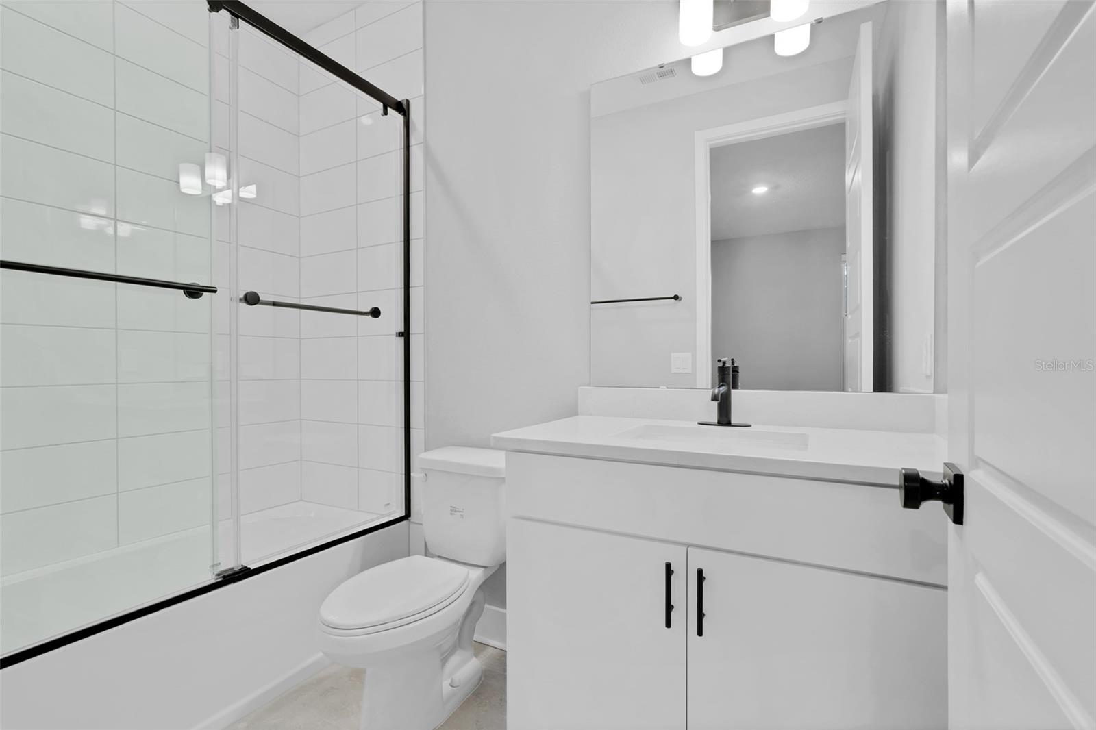 HOUR GLASS LAKE PARK - Residential