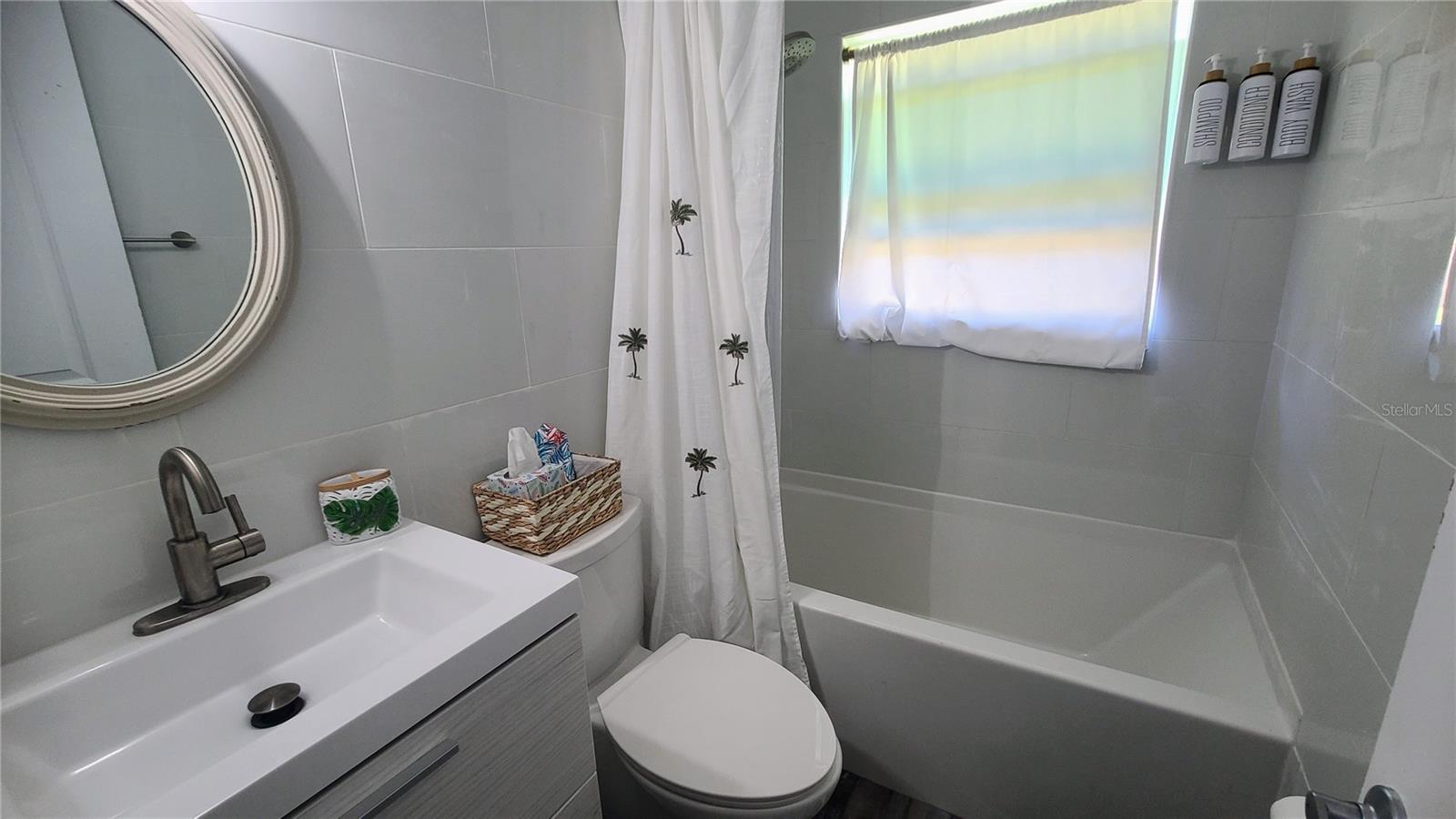 2131 PALM TERRACE