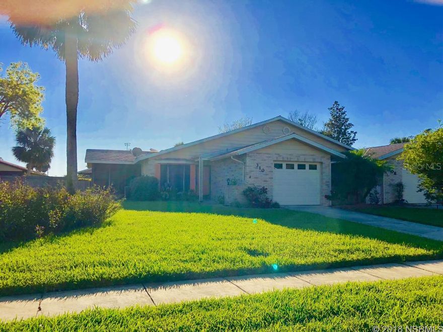 Unique 3 bedroom home in Shangri-La. Beautiful home with vaulted ceiling, skylights, newer roof, new appliances 2011, vinyl-wood and tile flooring. Garage area offers lots of extra storage. ;Water: City