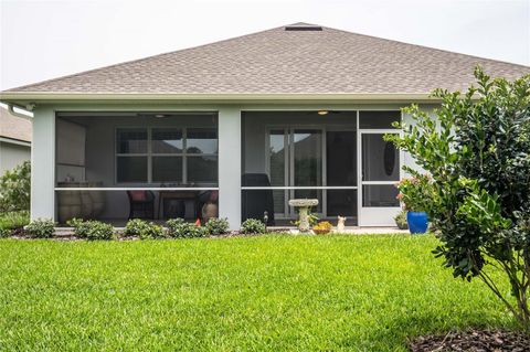 A home in LAKELAND