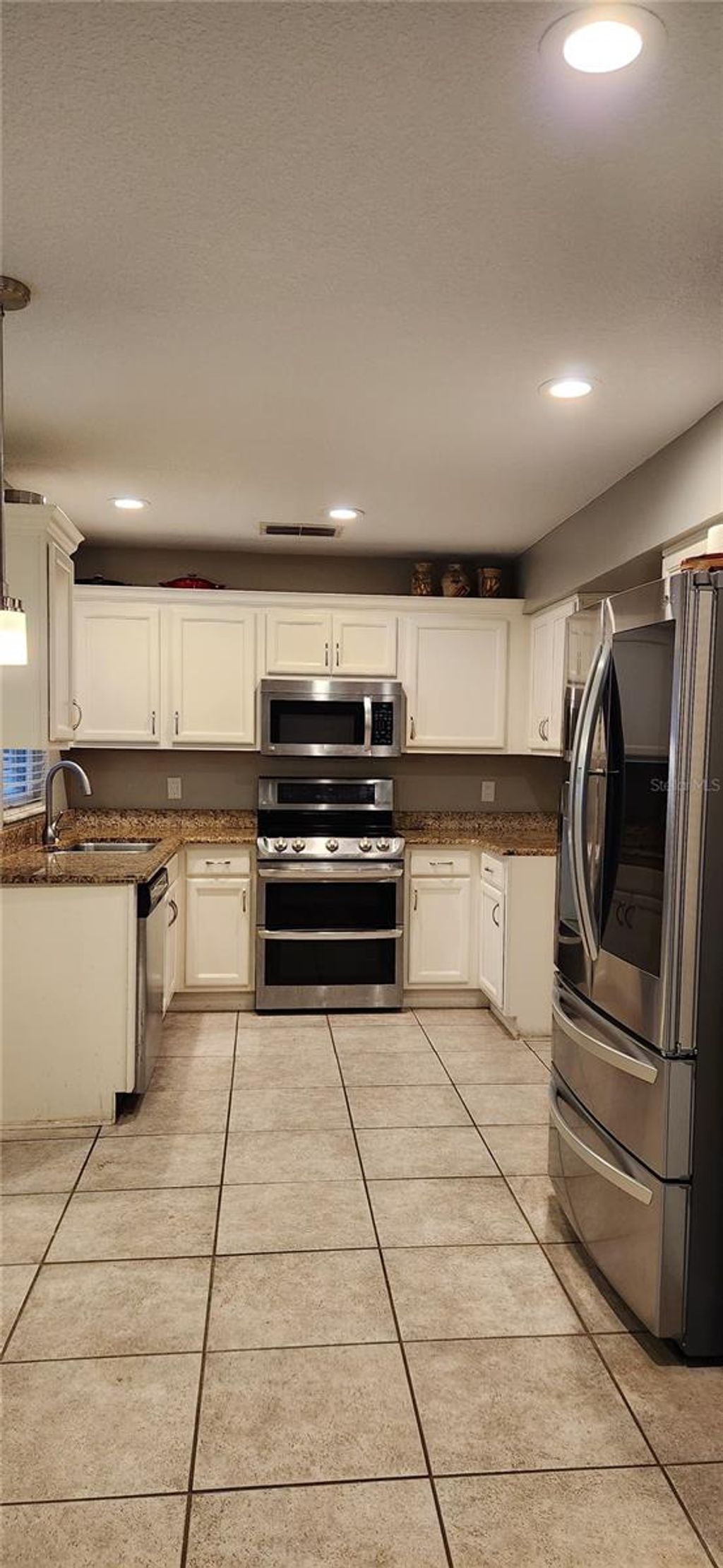 Photo of 1154 Deer Lake Circle, Apopka, FL 32712 (MLS # O6351579)