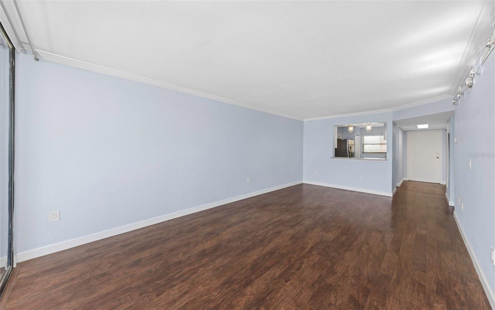 COVE CAY VILLAGE III - Residential