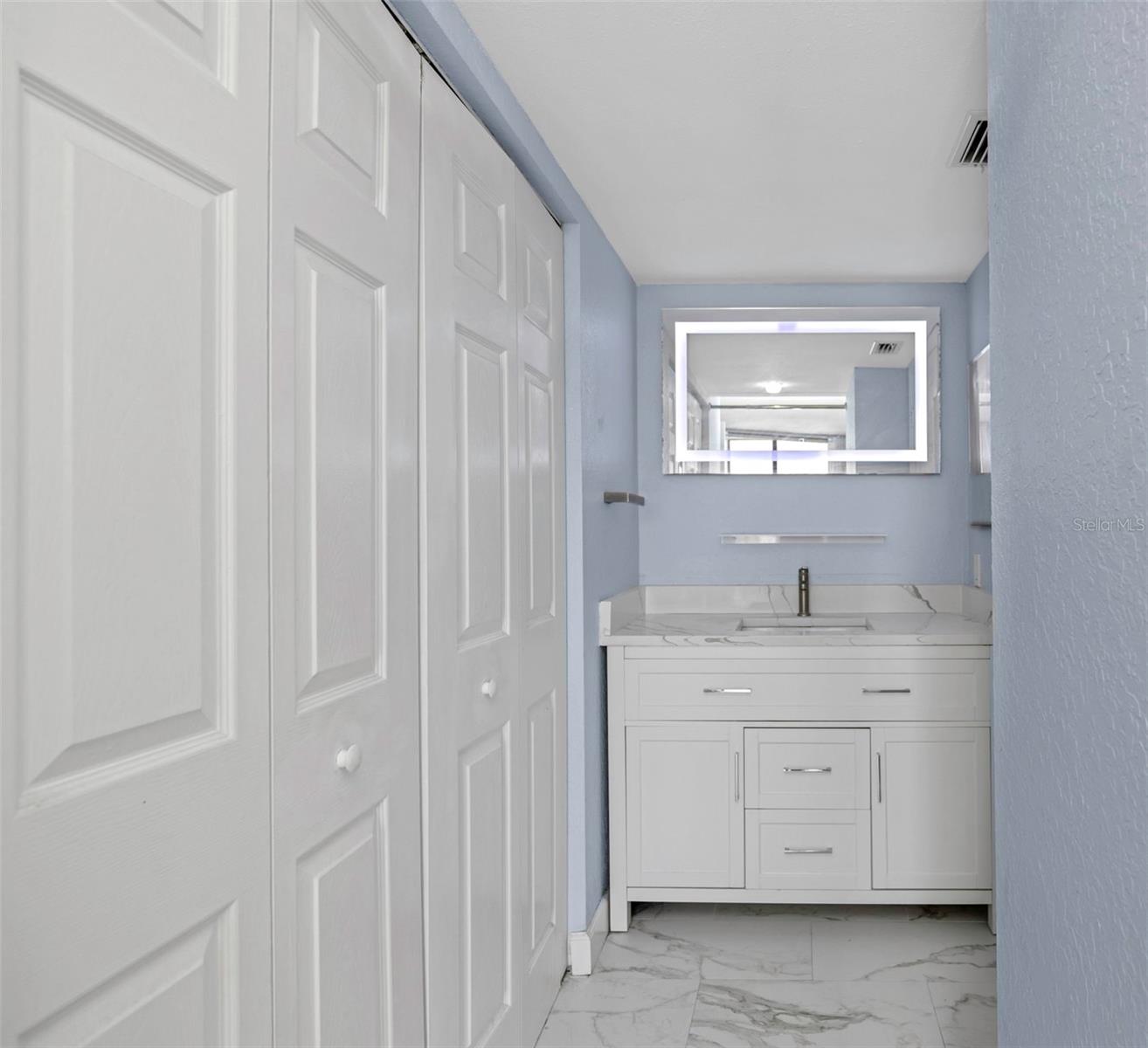 COVE CAY VILLAGE III - Residential