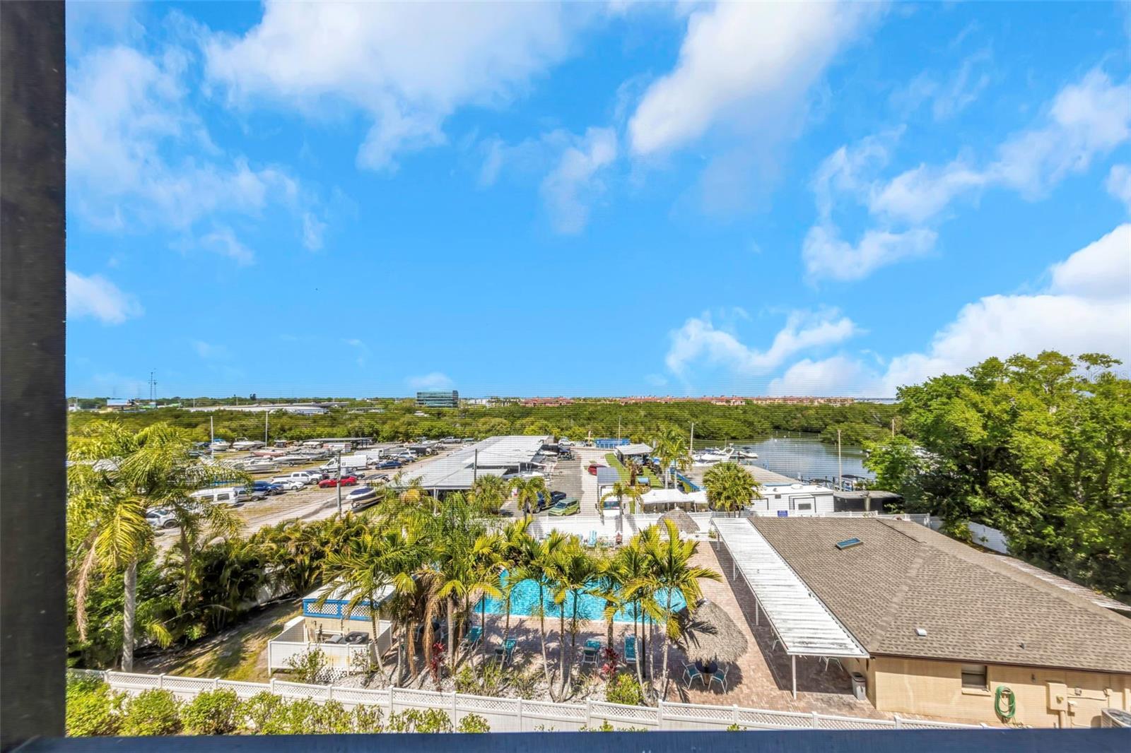 COVE CAY VILLAGE III - Residential