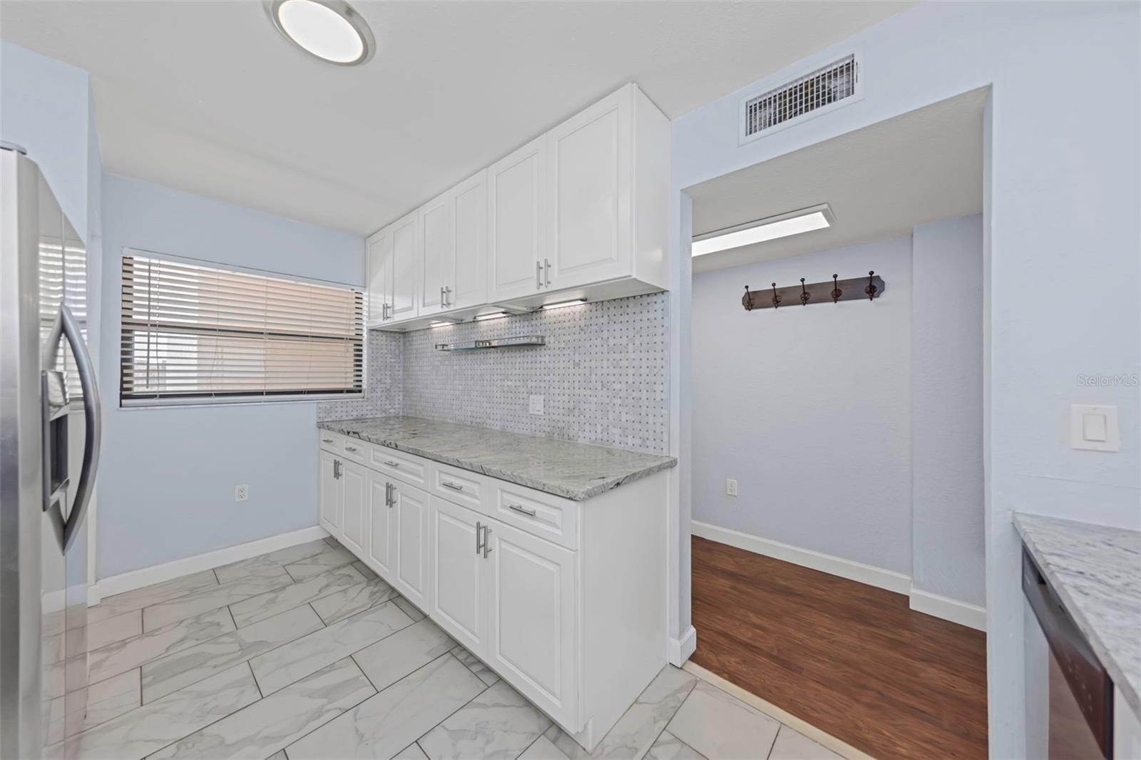 COVE CAY VILLAGE III - Residential