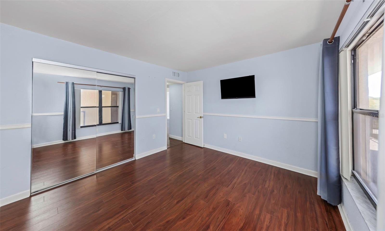 COVE CAY VILLAGE III - Residential