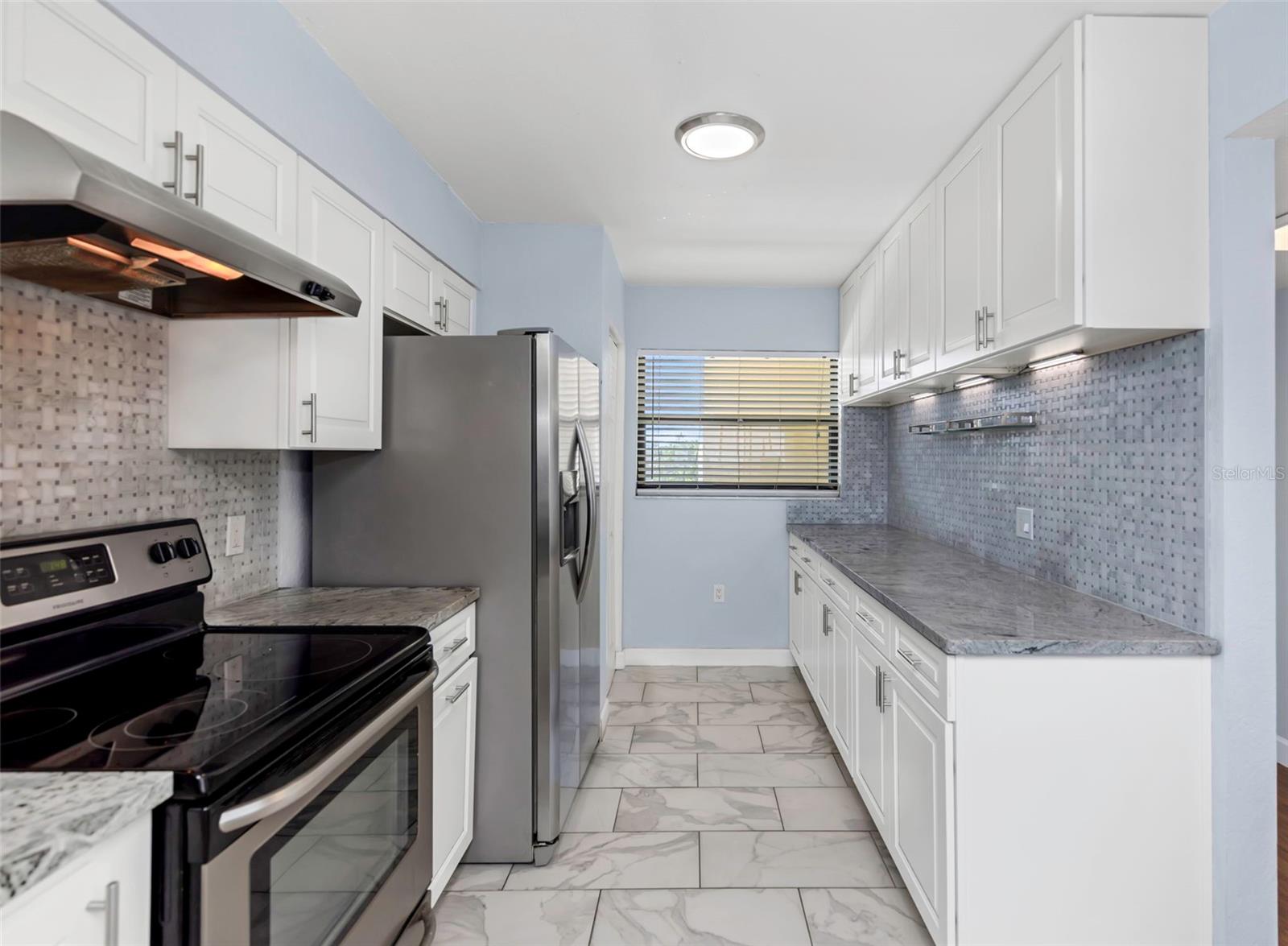 COVE CAY VILLAGE III - Residential