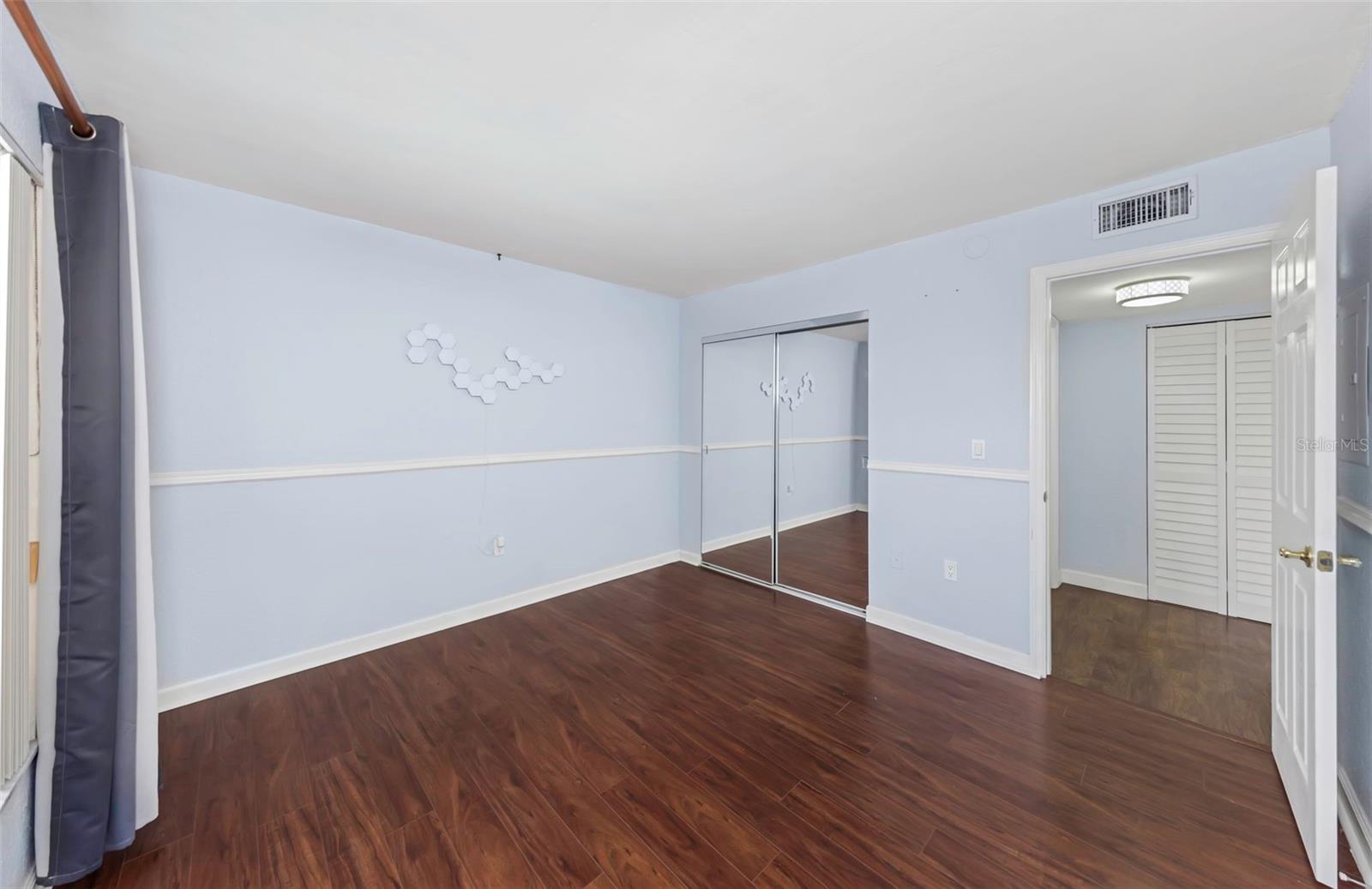 COVE CAY VILLAGE III - Residential