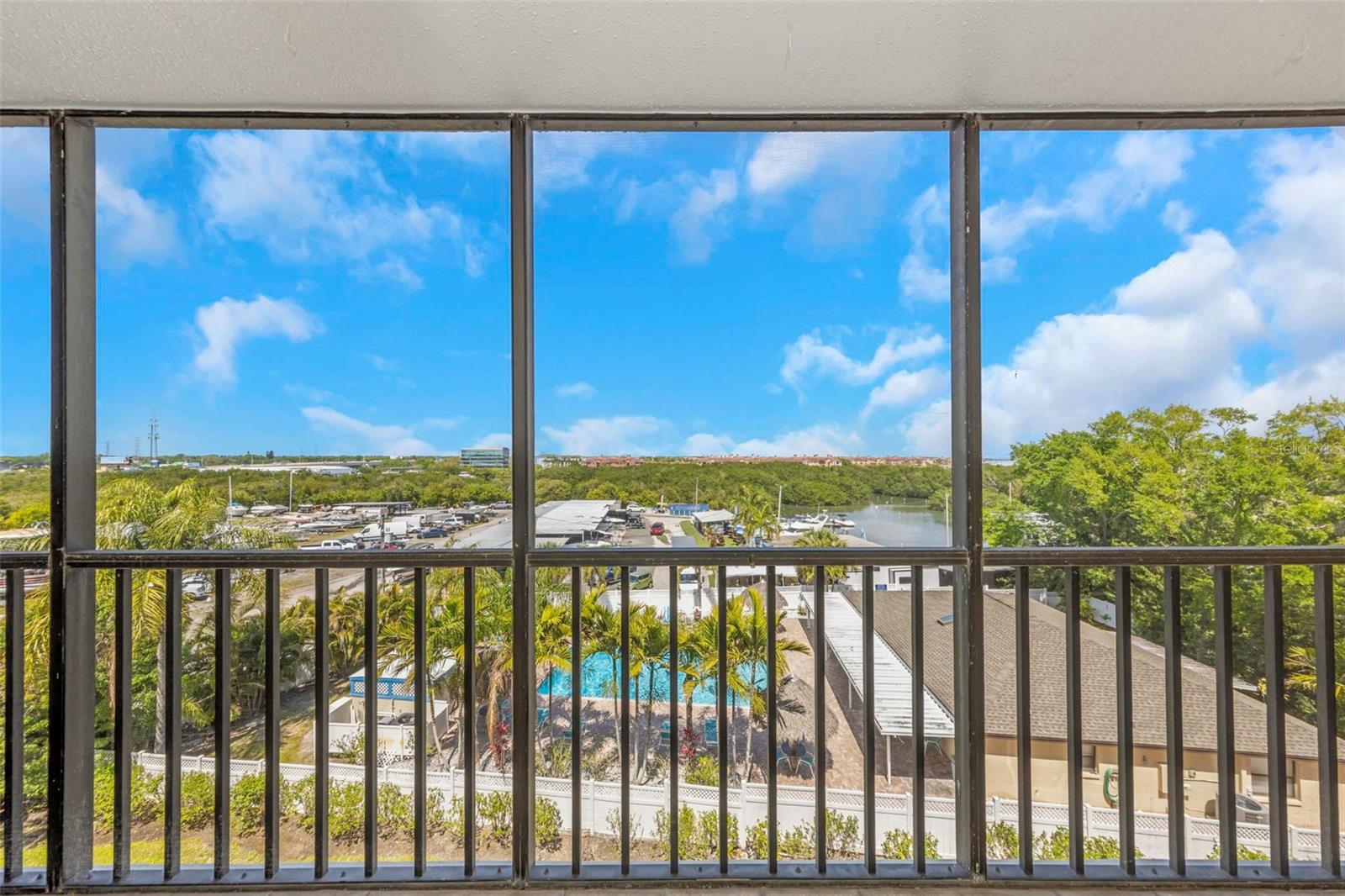 COVE CAY VILLAGE III - Residential