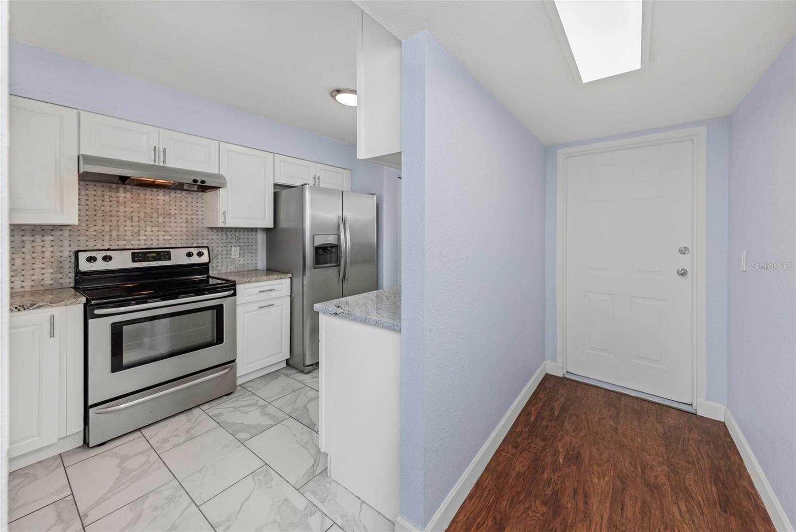 COVE CAY VILLAGE III - Residential