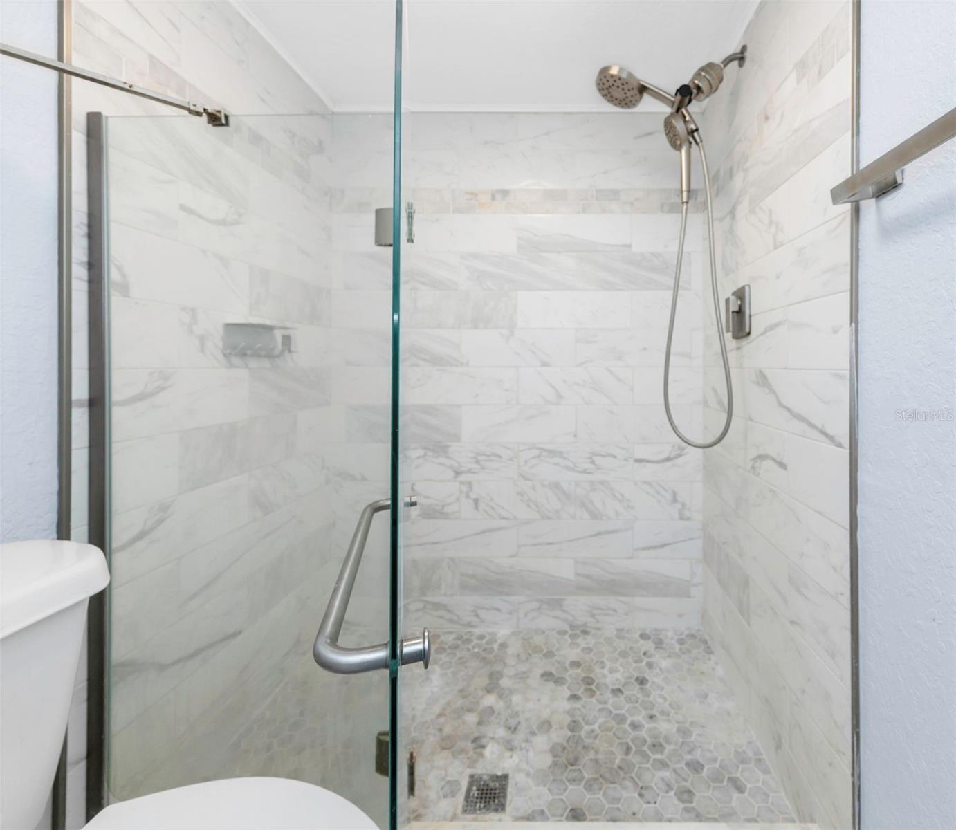 COVE CAY VILLAGE III - Residential