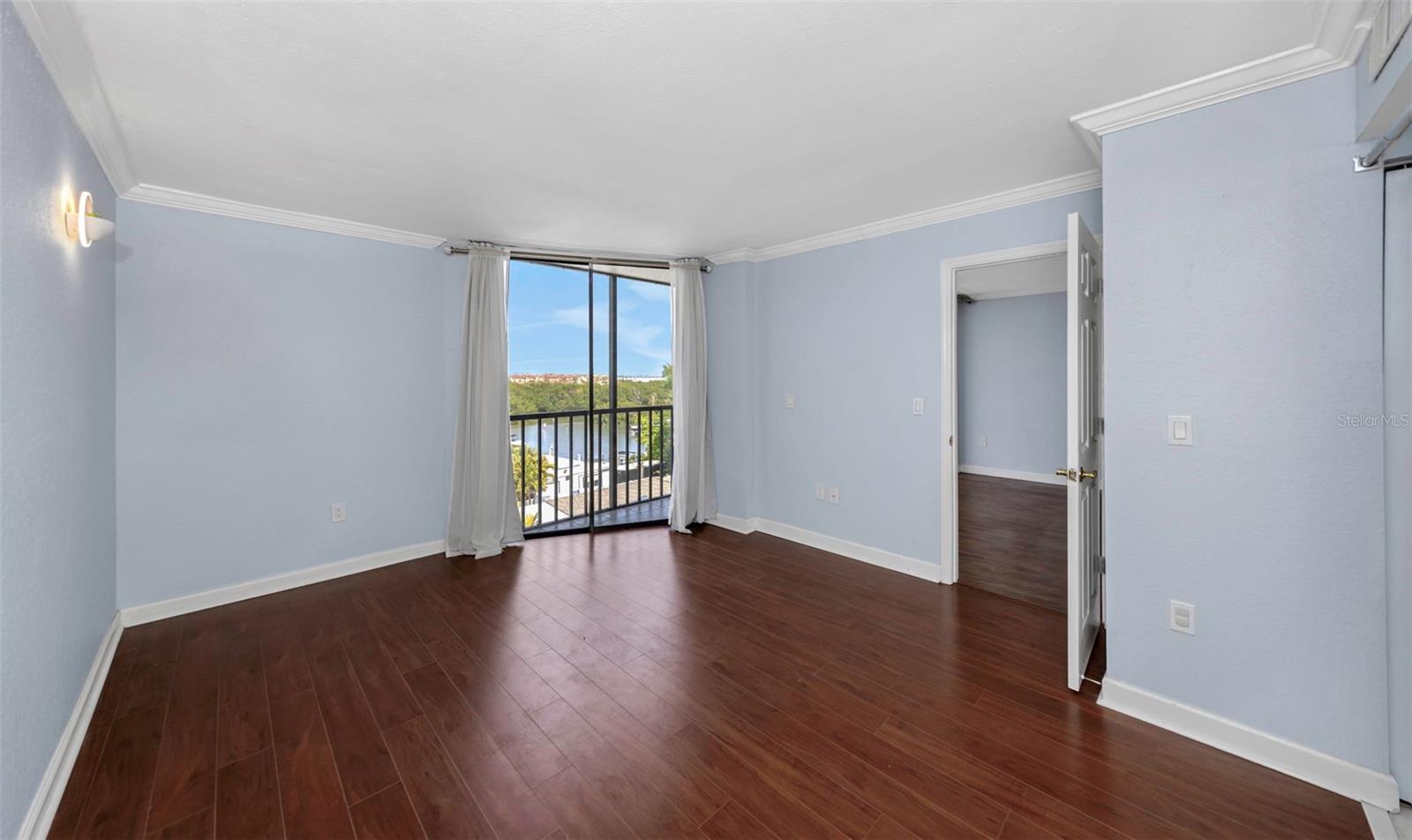 COVE CAY VILLAGE III - Residential