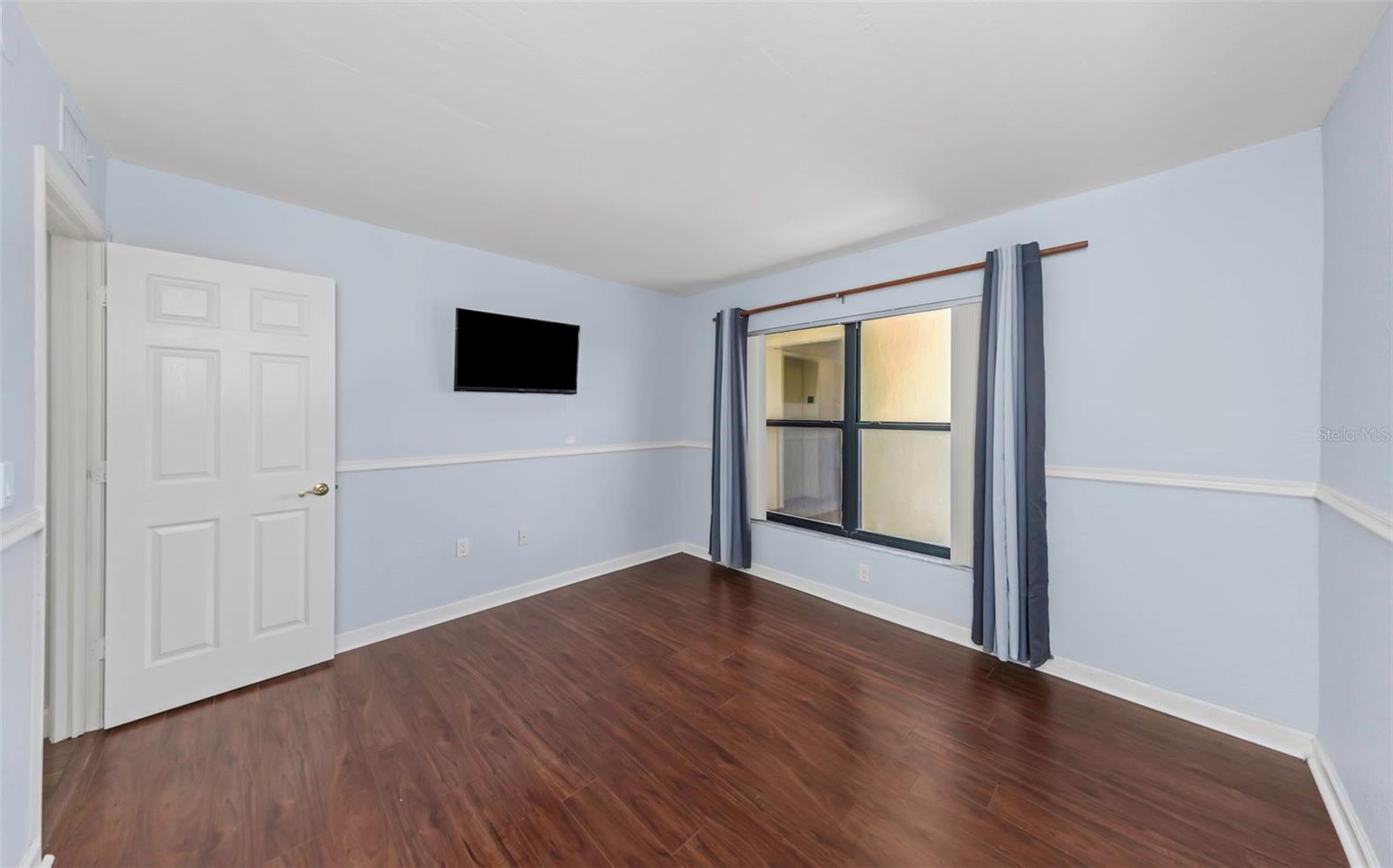 COVE CAY VILLAGE III - Residential