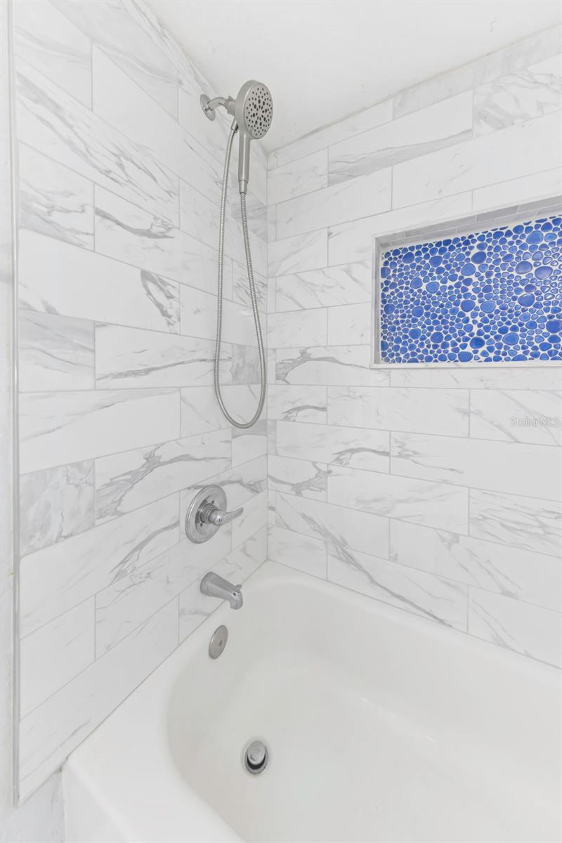 COVE CAY VILLAGE III - Residential