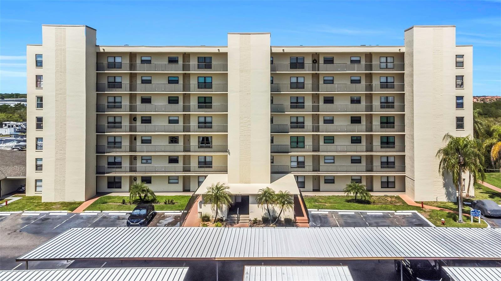 COVE CAY VILLAGE III - Residential