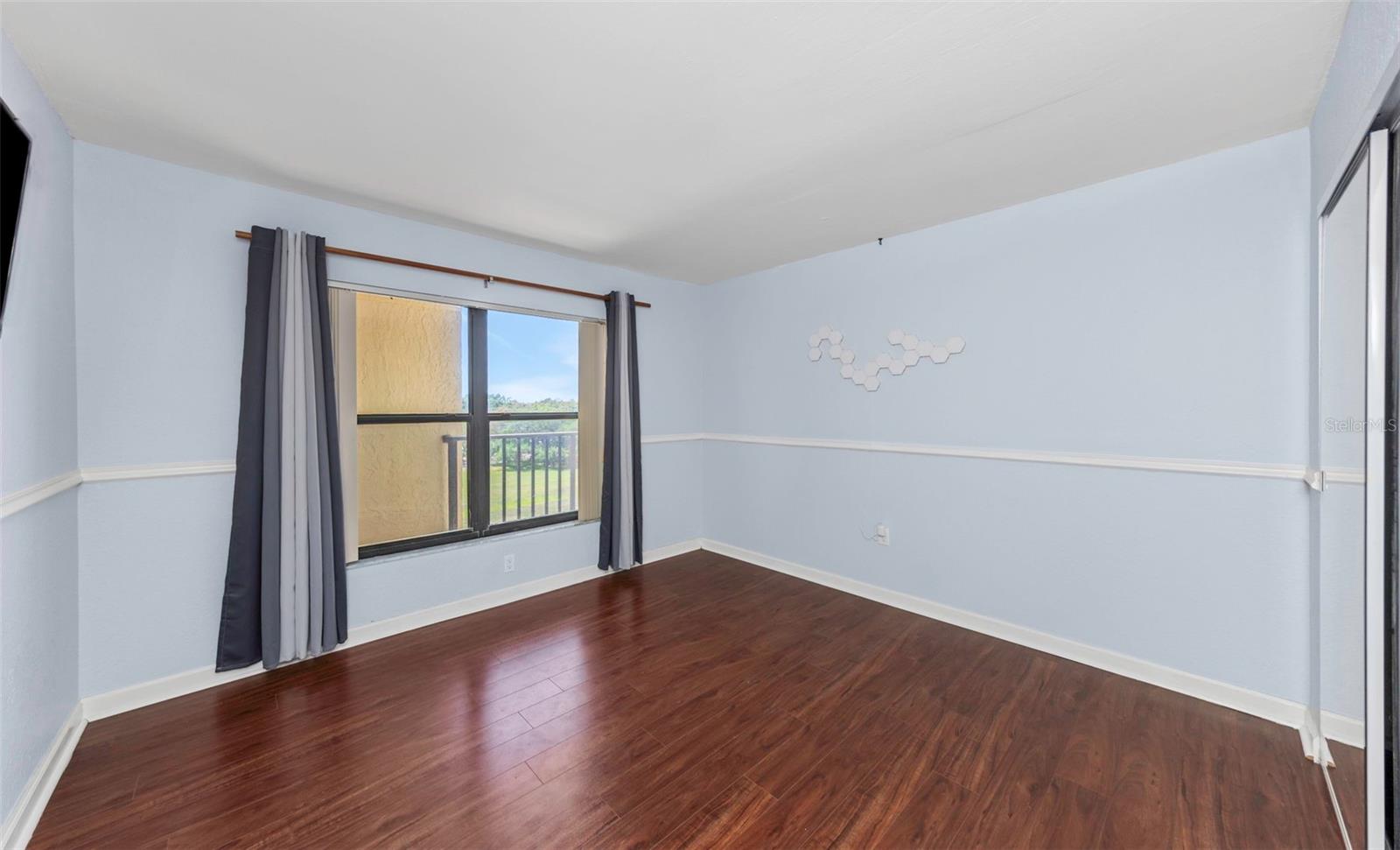 COVE CAY VILLAGE III - Residential