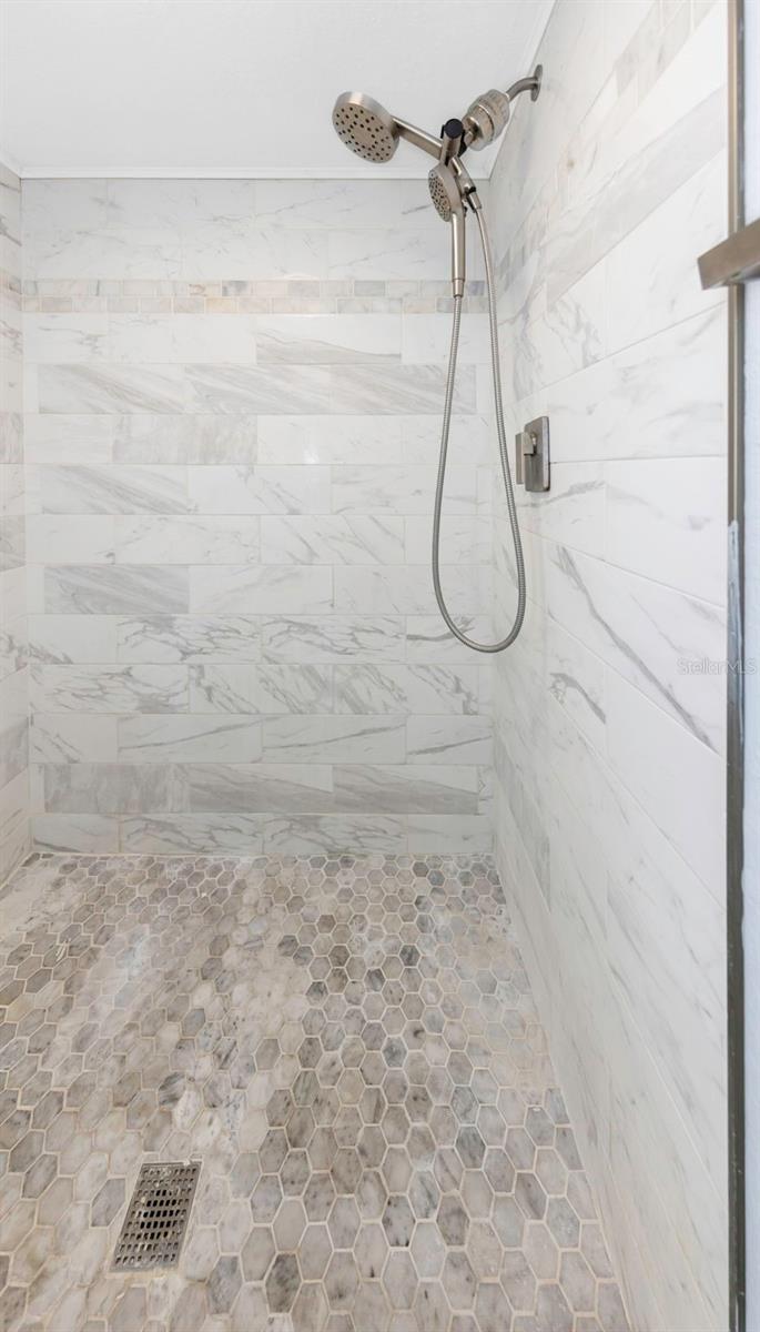 COVE CAY VILLAGE III - Residential