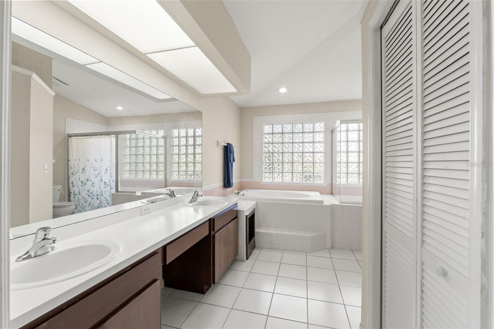 WHITCOMB PLACE - Residential