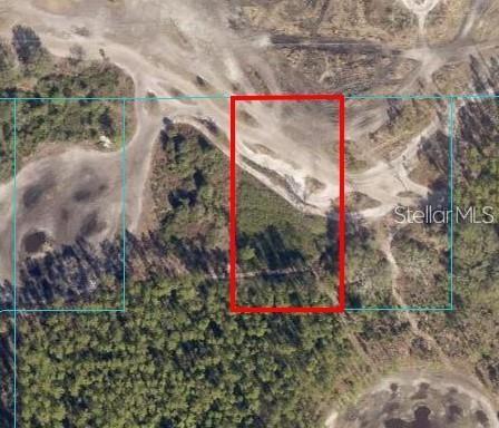 Buildable Lot located near the highly desired Florida Highlands-Zoned A1 so bring your horses-can put a mobile home on the LOT.
20 Miles from the renowned World Equestrian Center,with Ocala's Shopping,dining and amenities just a short drive away,this is the perfect spot to enjoy privacy without sacrificing convenience.Go see it today,this property is 1.25 ACRES.