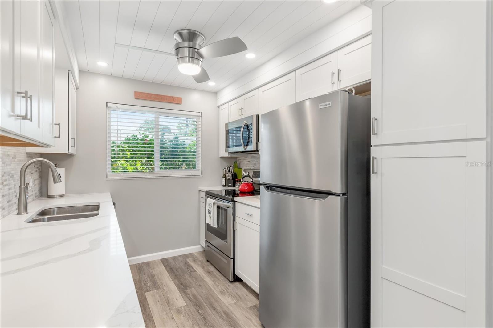 649 TAMIAMI TRAIL S 106